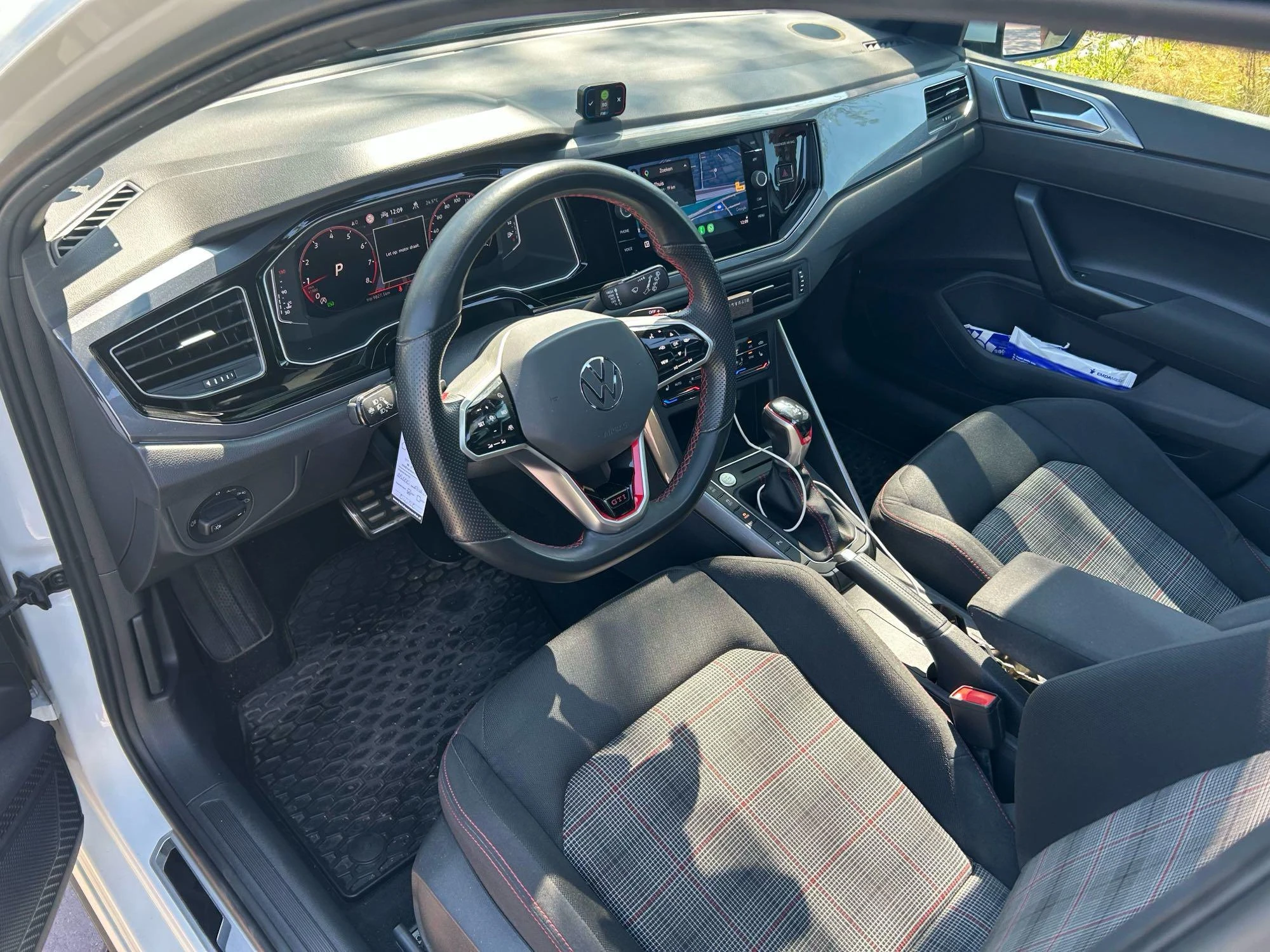 Volkswagen-Polo-image-8