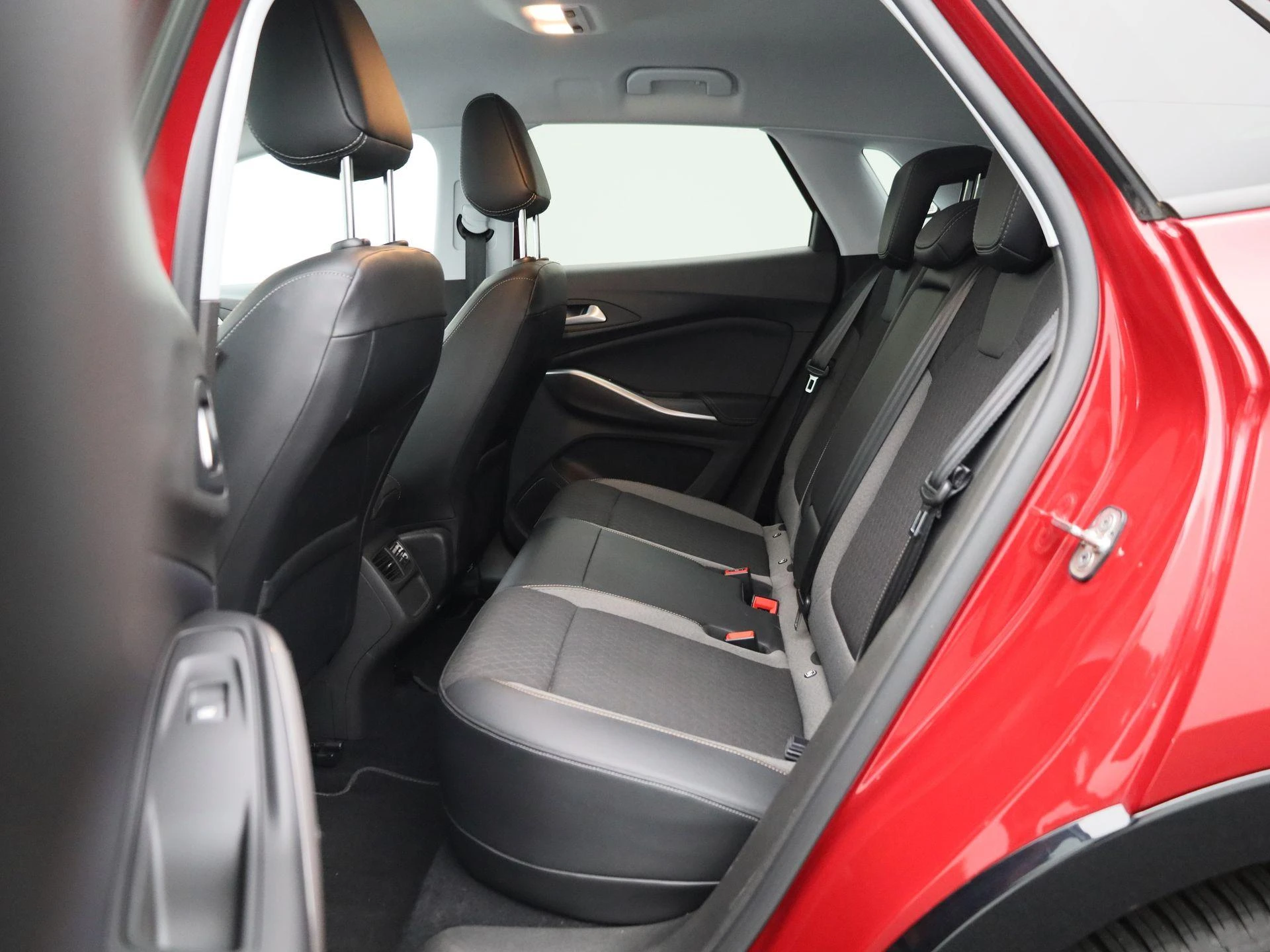 Opel-Grandland-image-11
