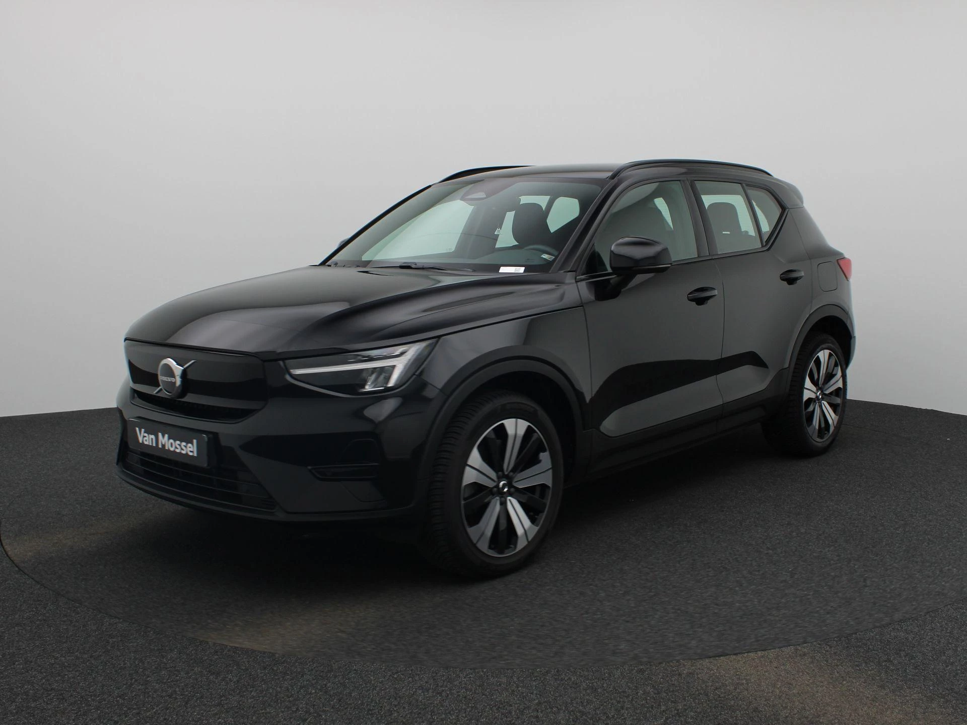 Volvo-XC40-image-0