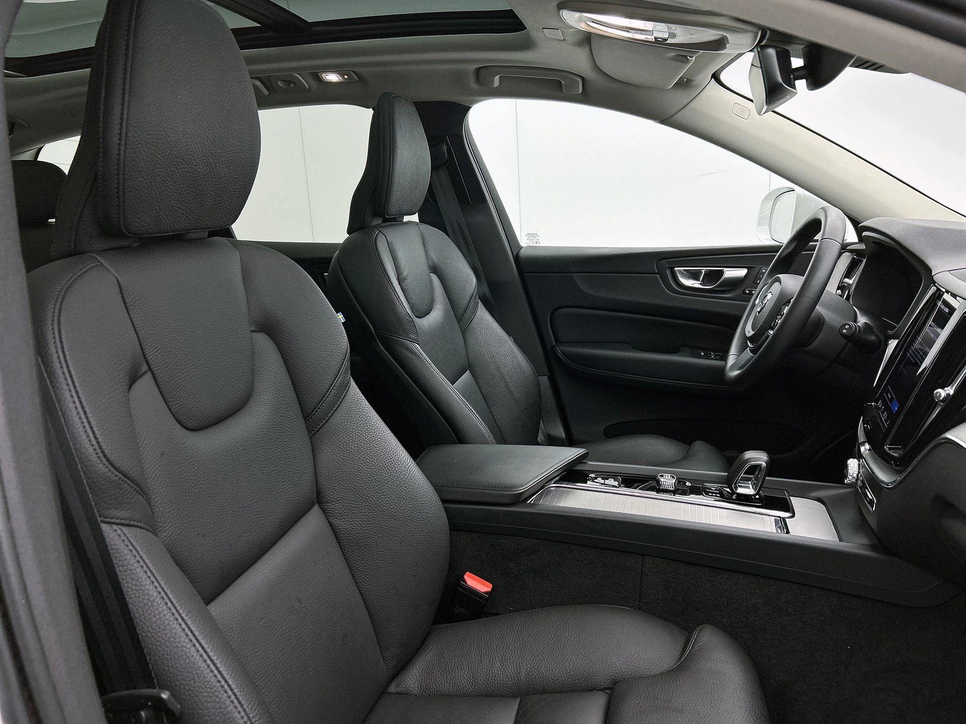Volvo XC60 2.0 T6 Plug-in hybrid AWD Plus Bright