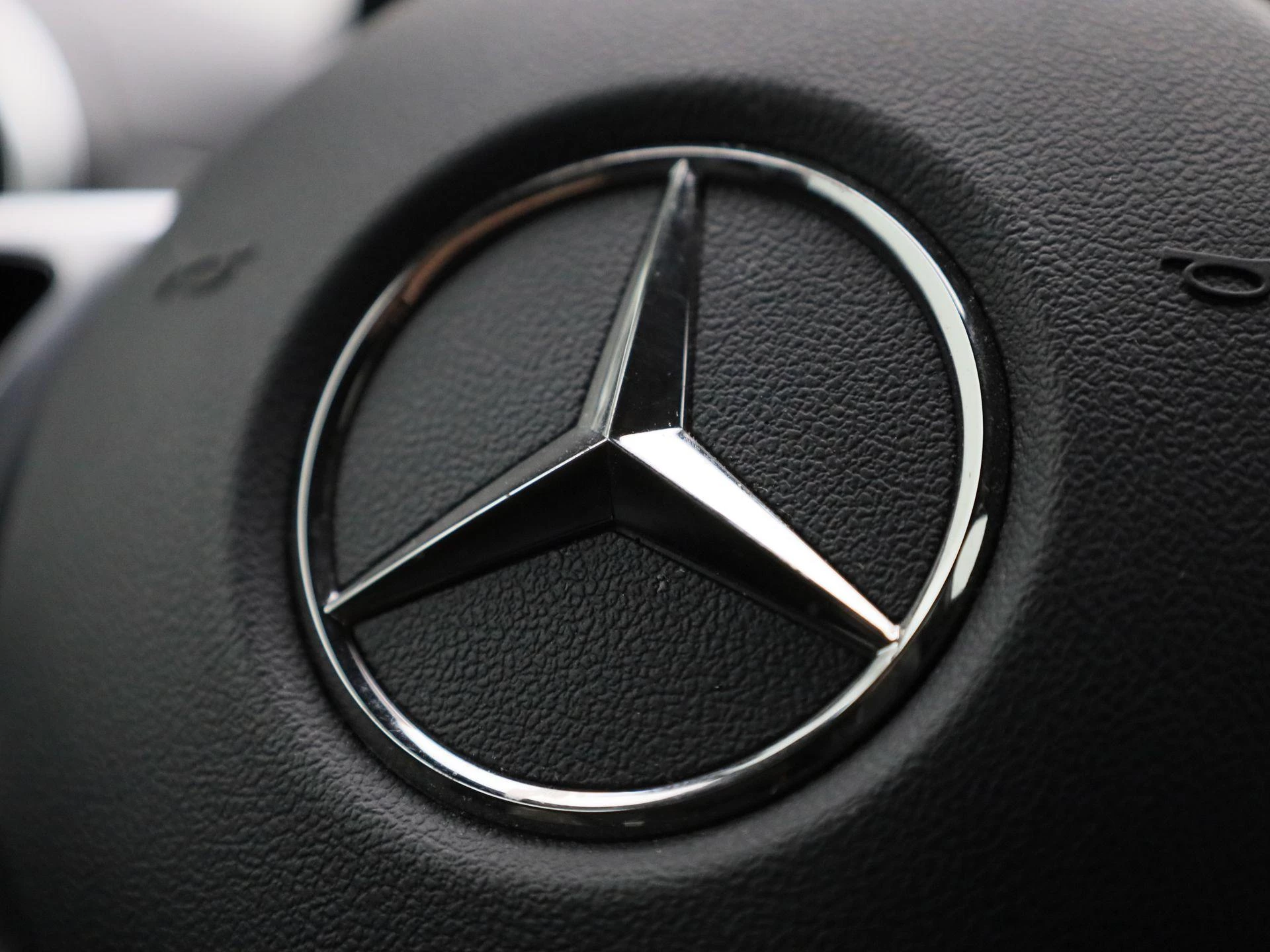 Mercedes-Benz-A-Klasse-image-30