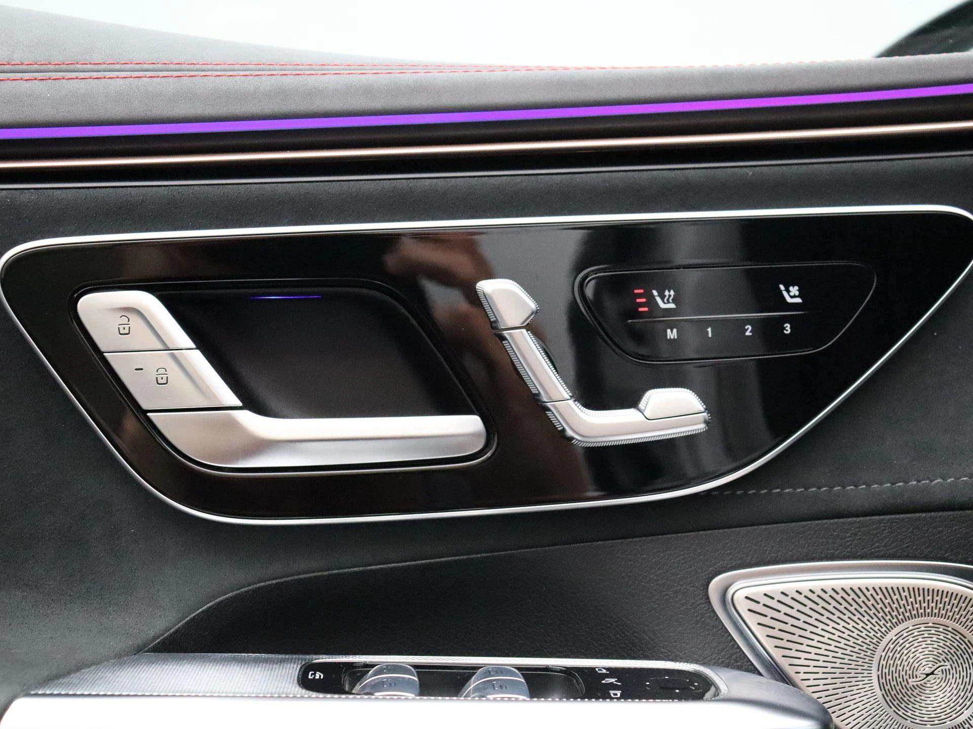 Mercedes-Benz-EQE-image-9
