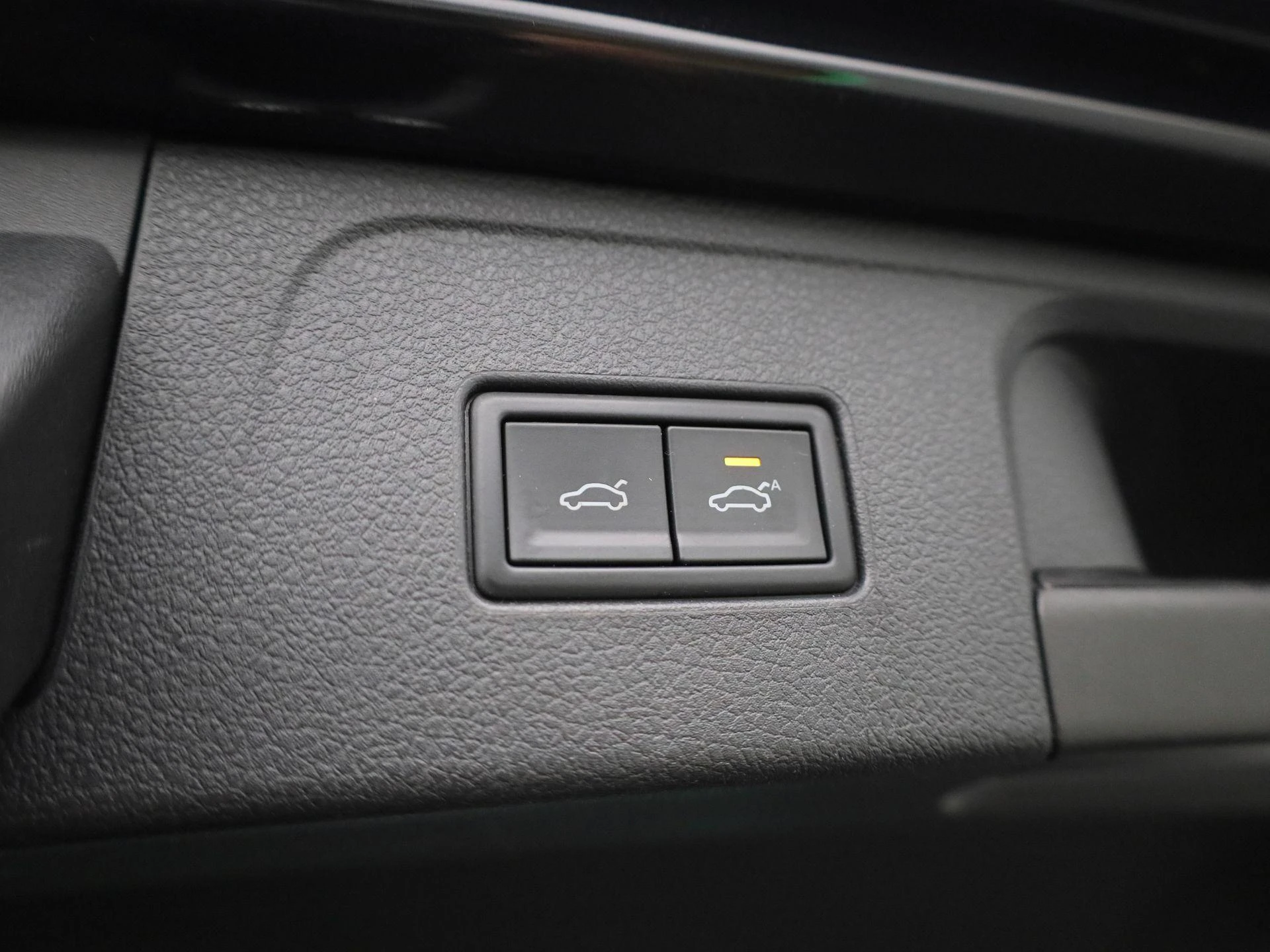 Volkswagen-Passat-image-13