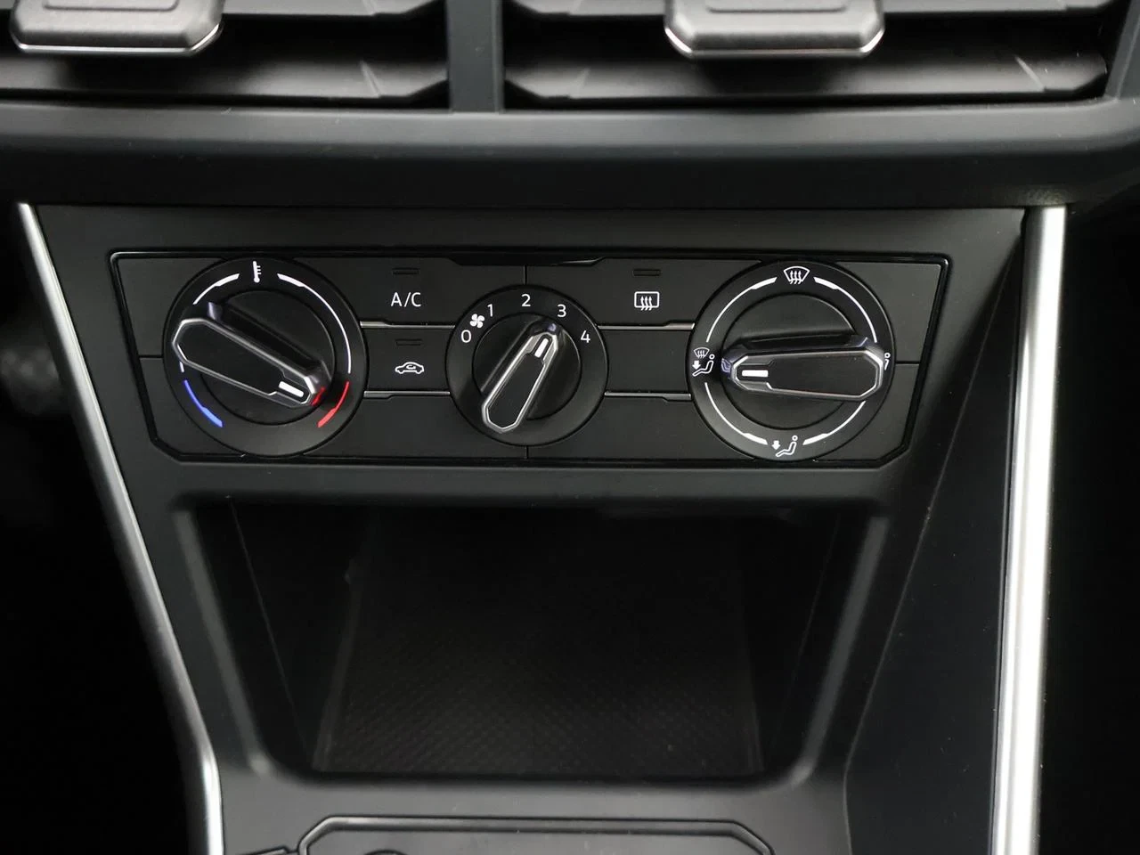 Volkswagen-Taigo-image-21