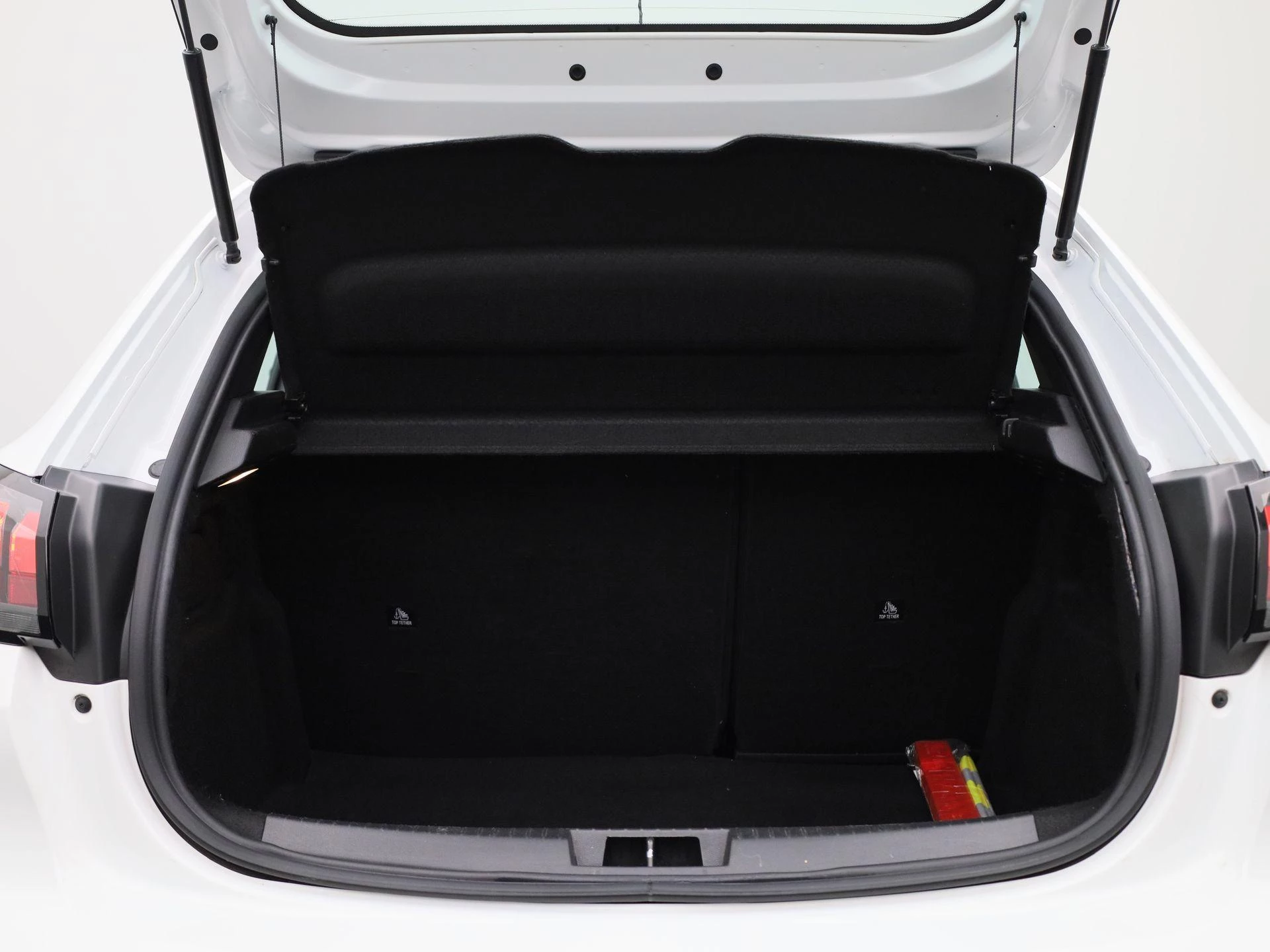 Peugeot-208-image-13