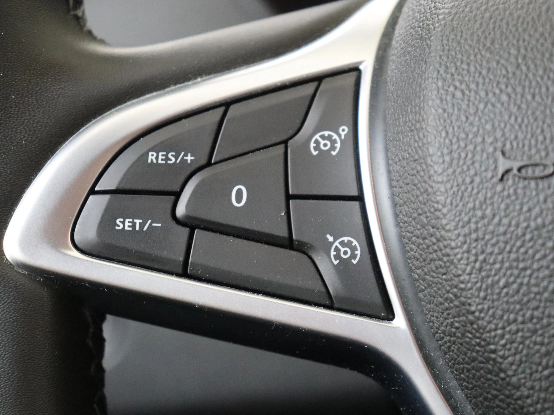 Dacia-Duster-image-16