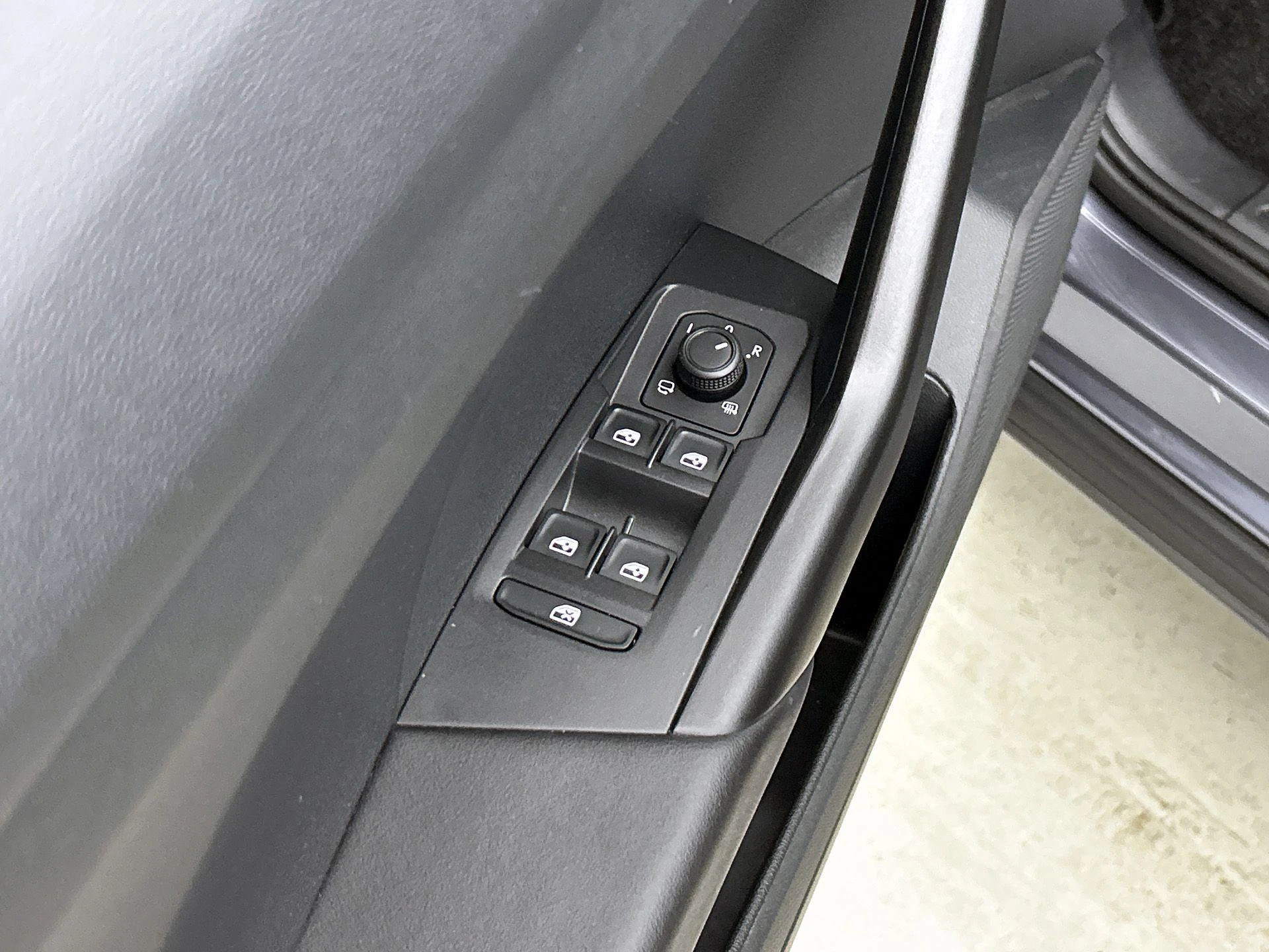 Volkswagen-T-Cross-image-29