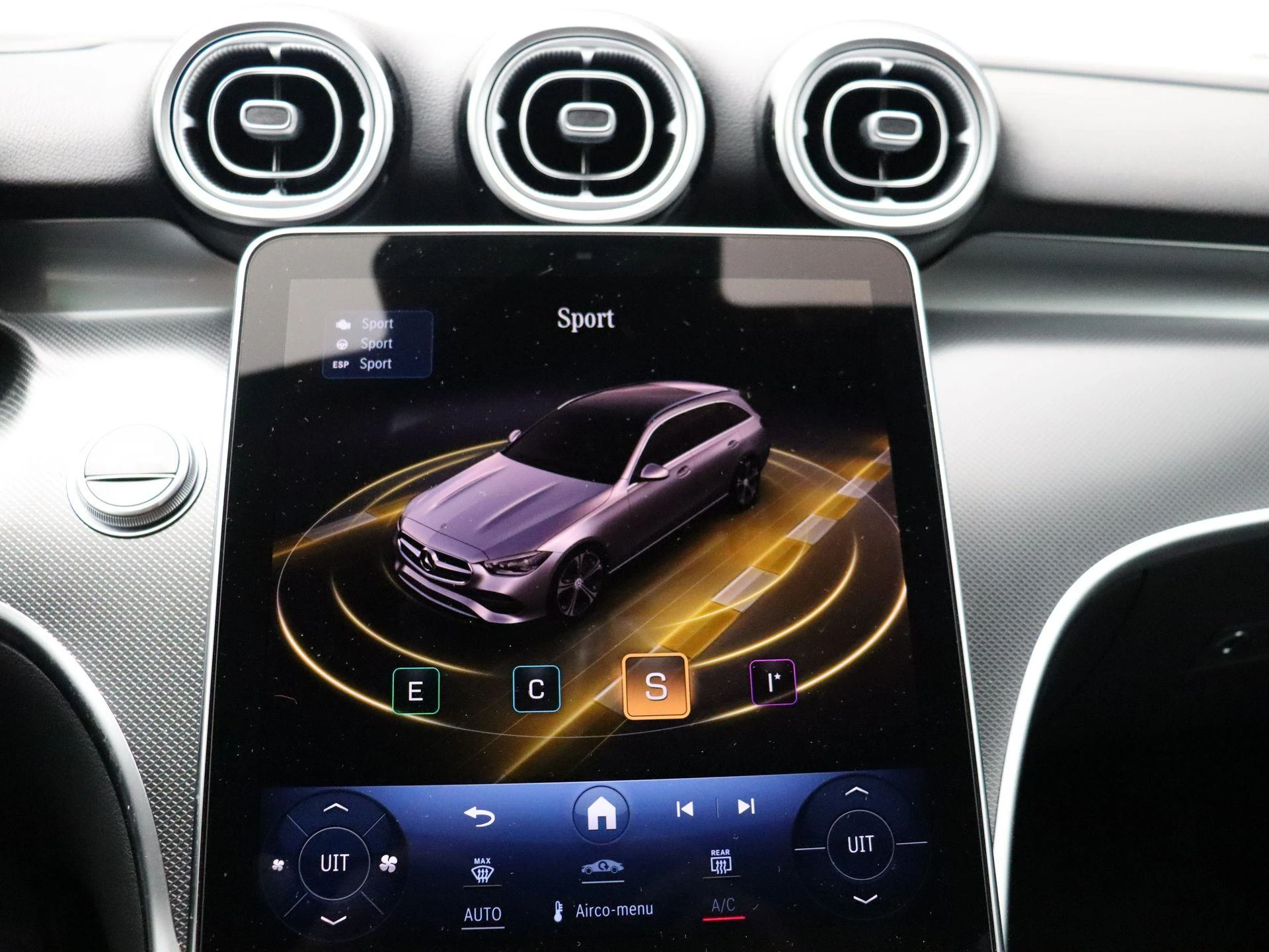 Mercedes-Benz-C-Klasse-image-19