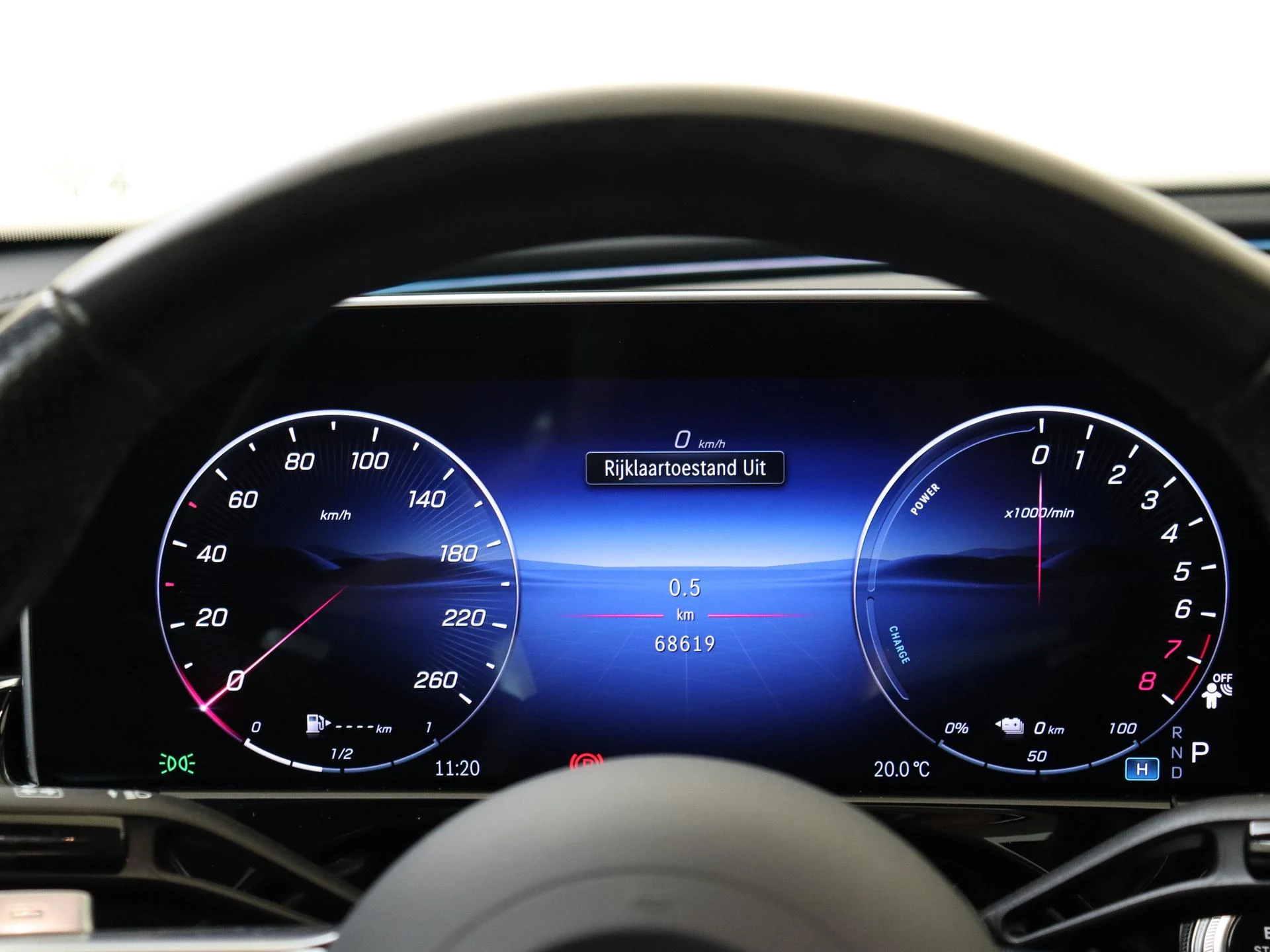 Mercedes-Benz-E-Klasse-image-10