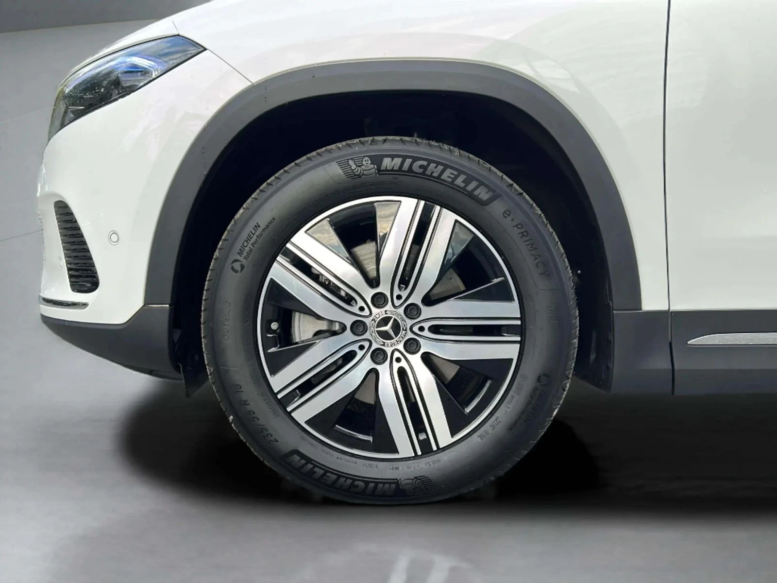 Mercedes-Benz-EQA-image-8