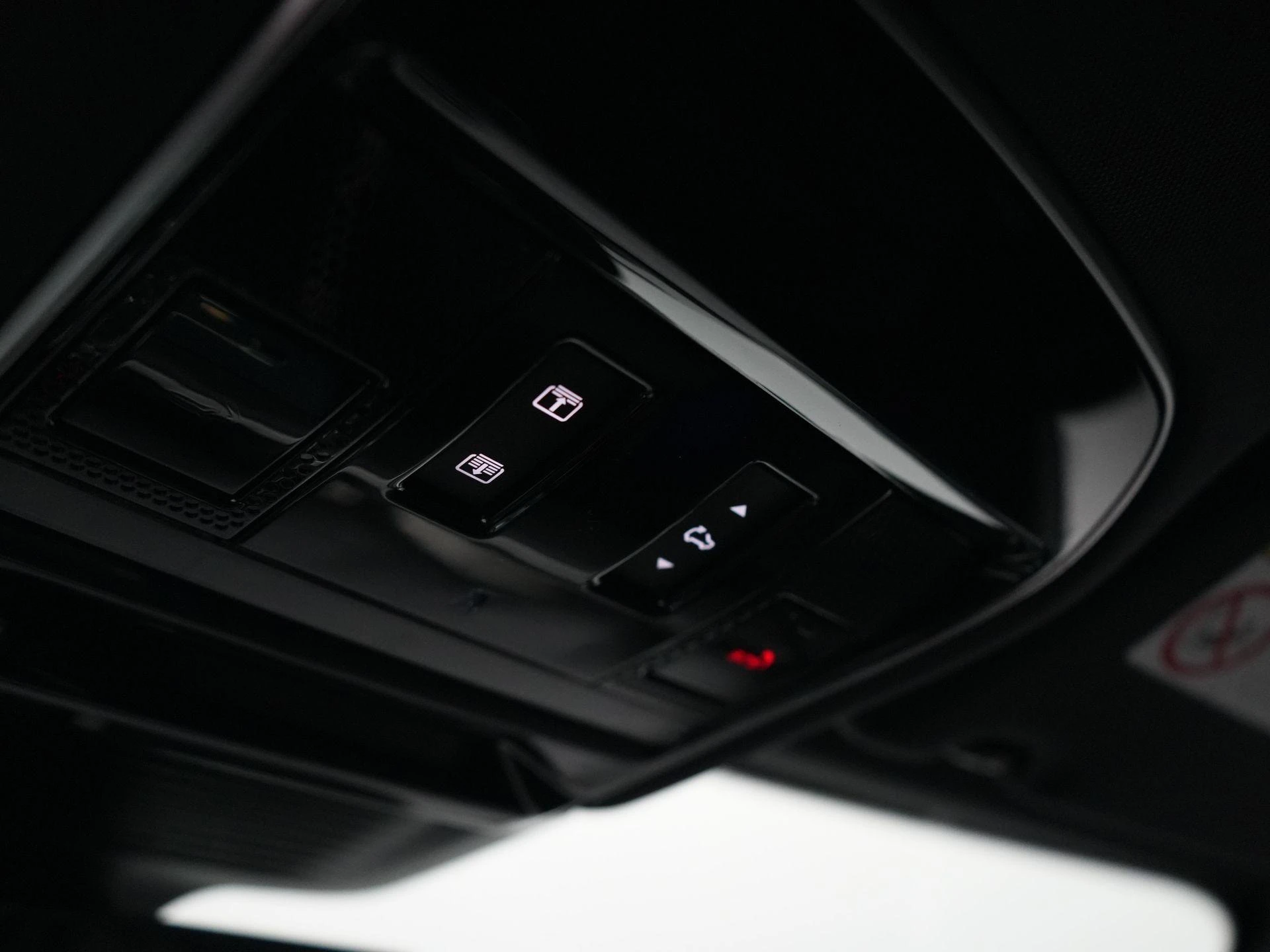 Land Rover-Range Rover Sport-image-22