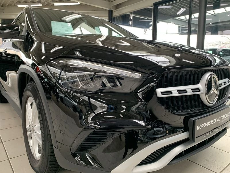 Mercedes-Benz GLA 200 ADV AHK LED SPUR SHZ DCT KAMERA NAVI