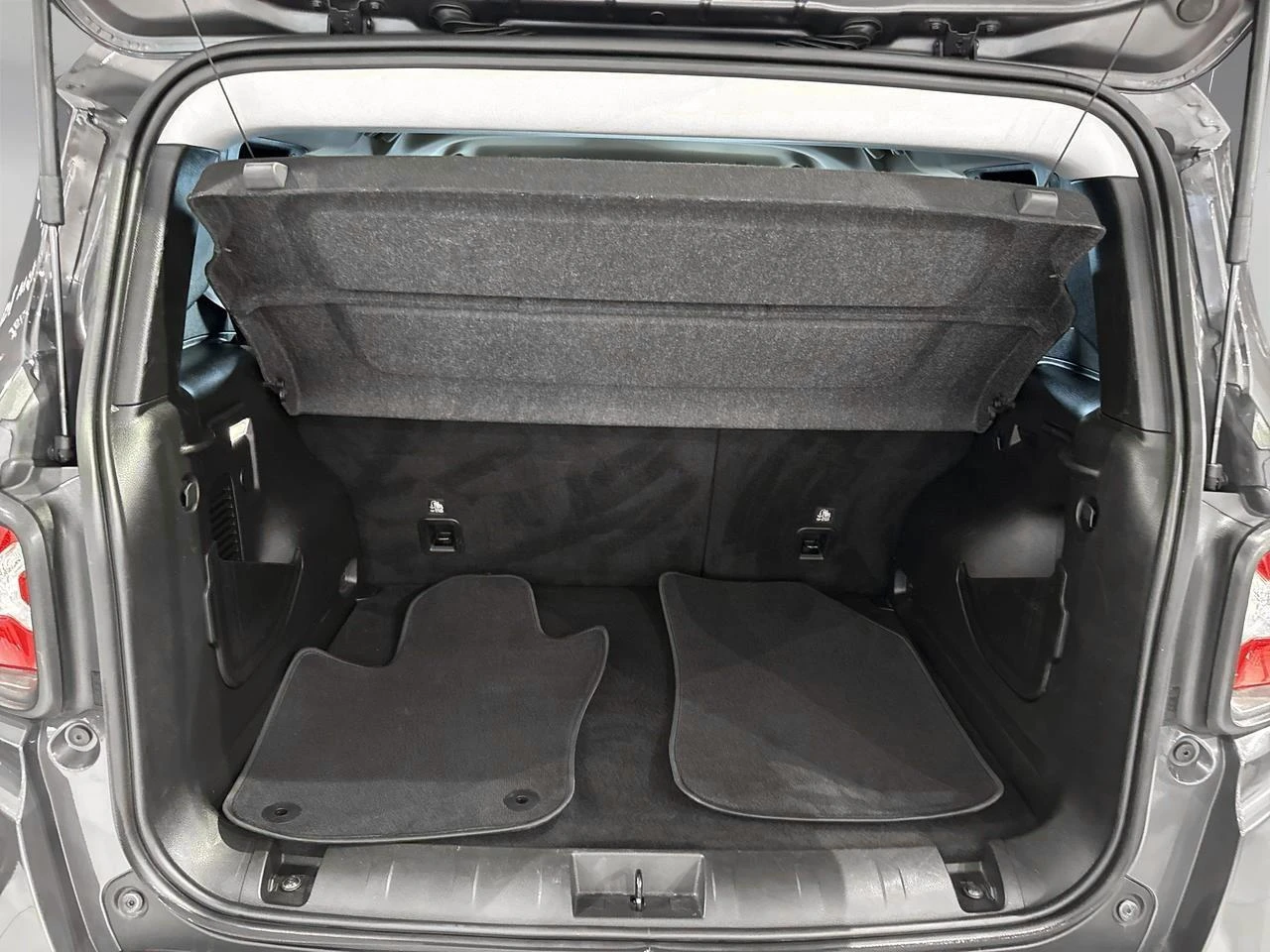 Jeep-Renegade-image-8