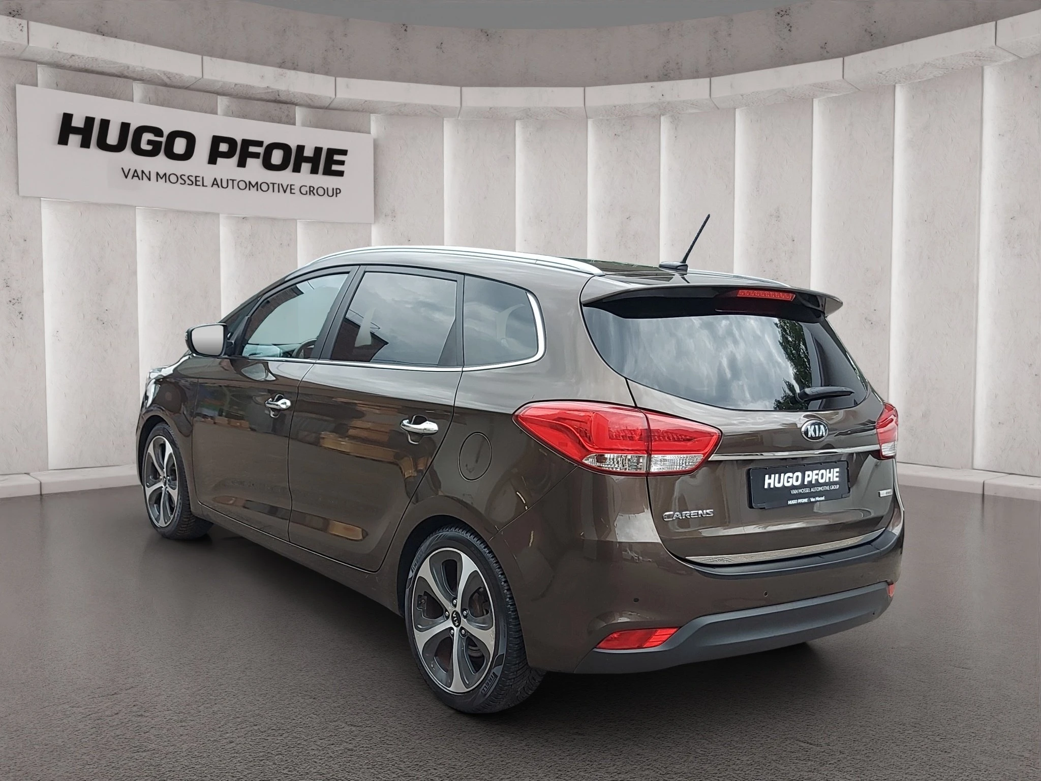 Kia-Carens-image-2