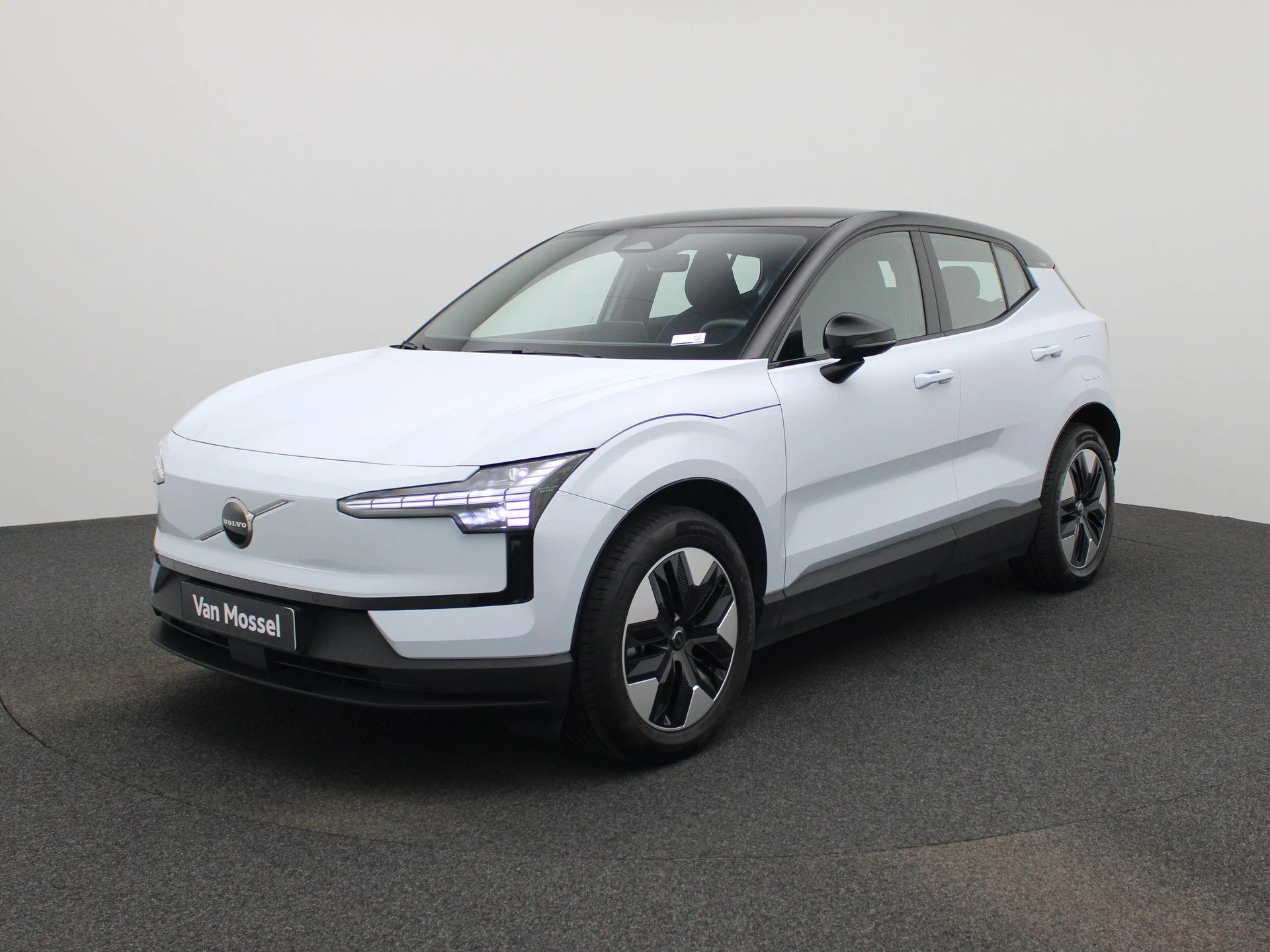 Volvo-EX30-image-0