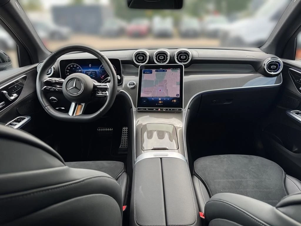 Mercedes-Benz-GLC 300 d-image-11