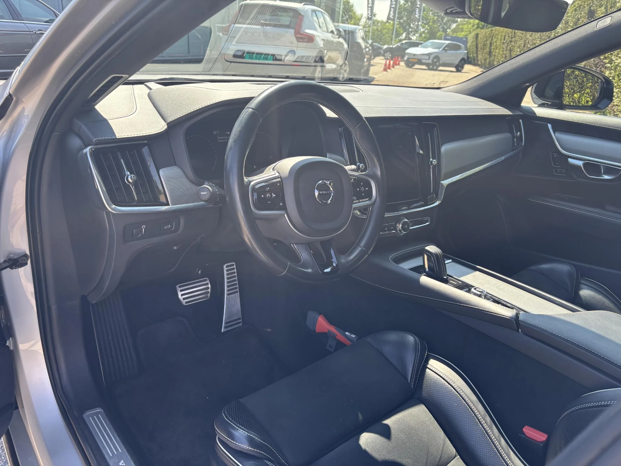 Volvo V90