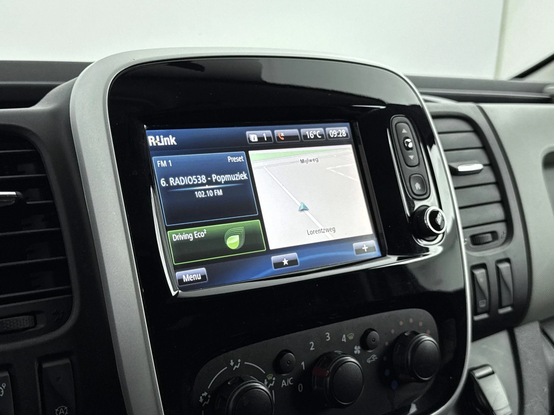 Renault-Trafic-image-11