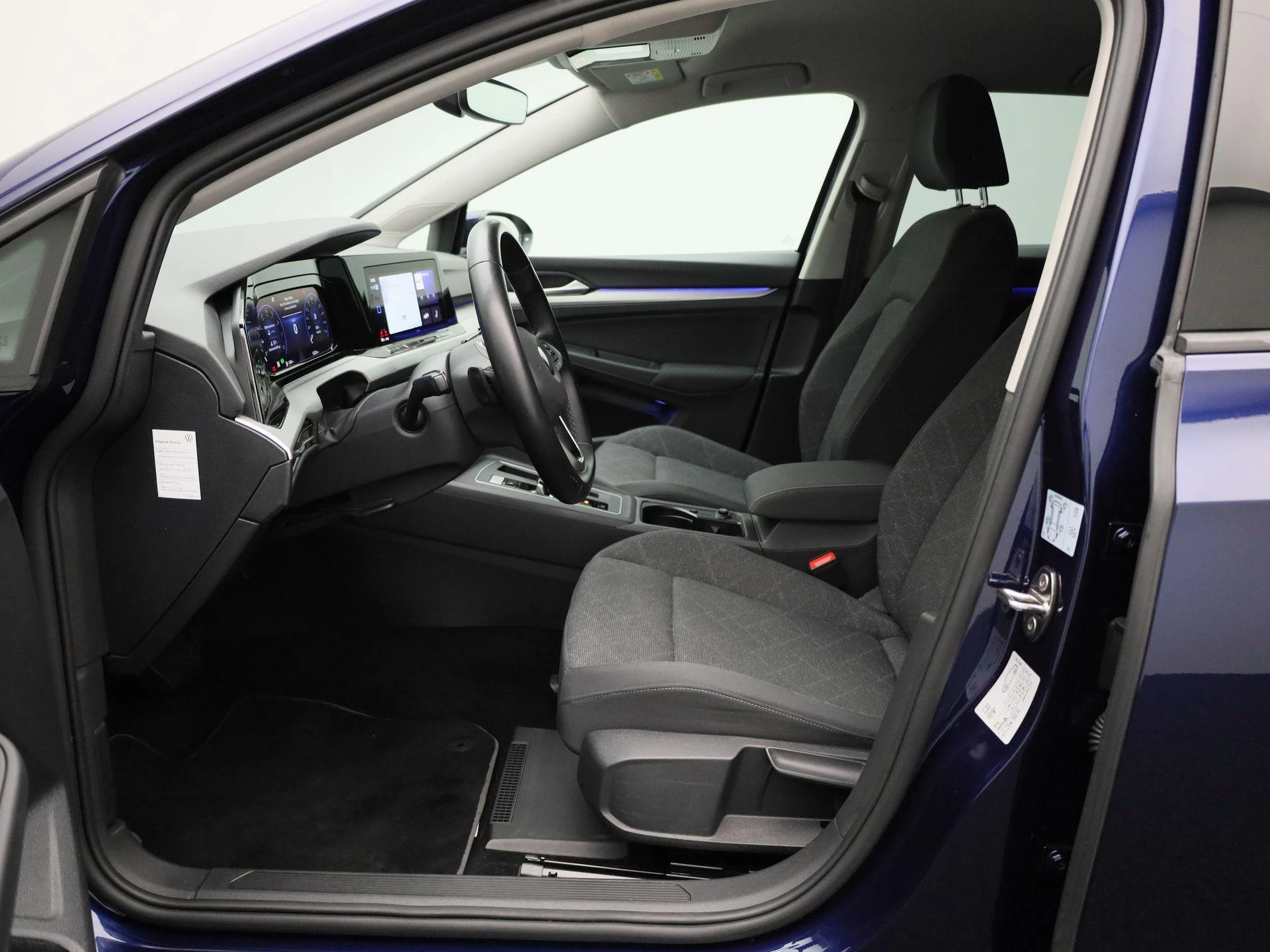 Volkswagen-Golf-image-8