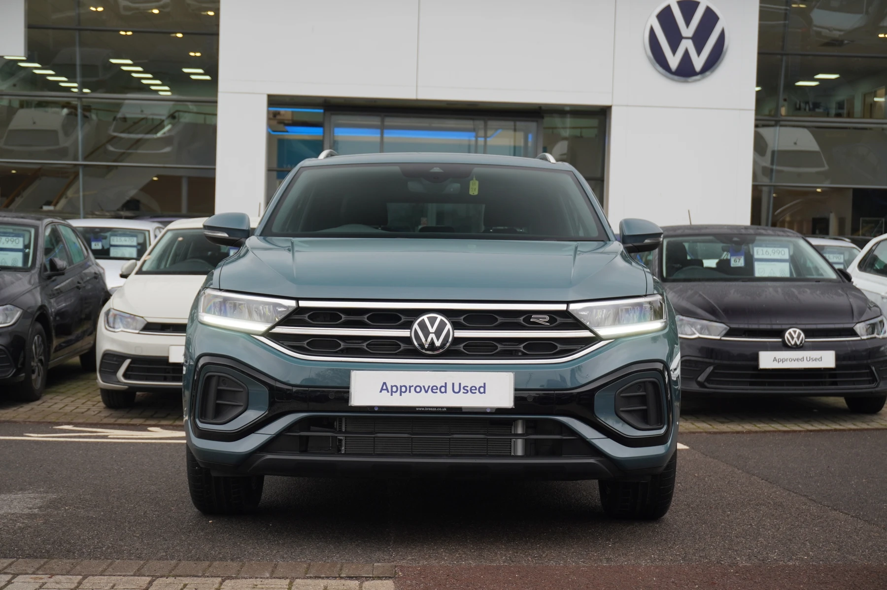 Volkswagen-T-Roc-image-6