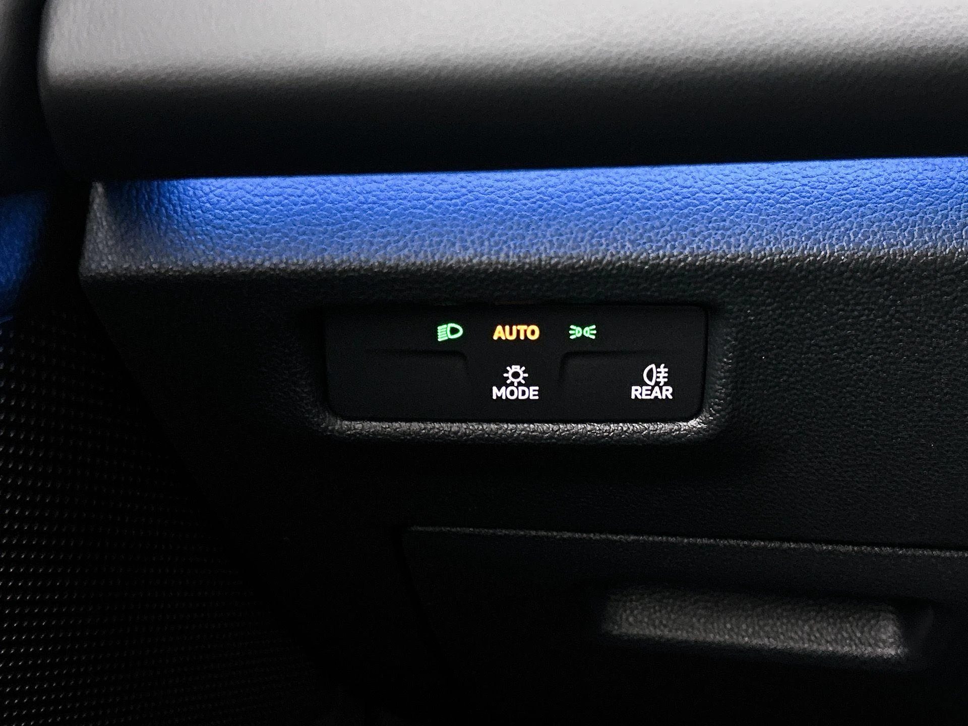 Volkswagen-Tiguan-image-15