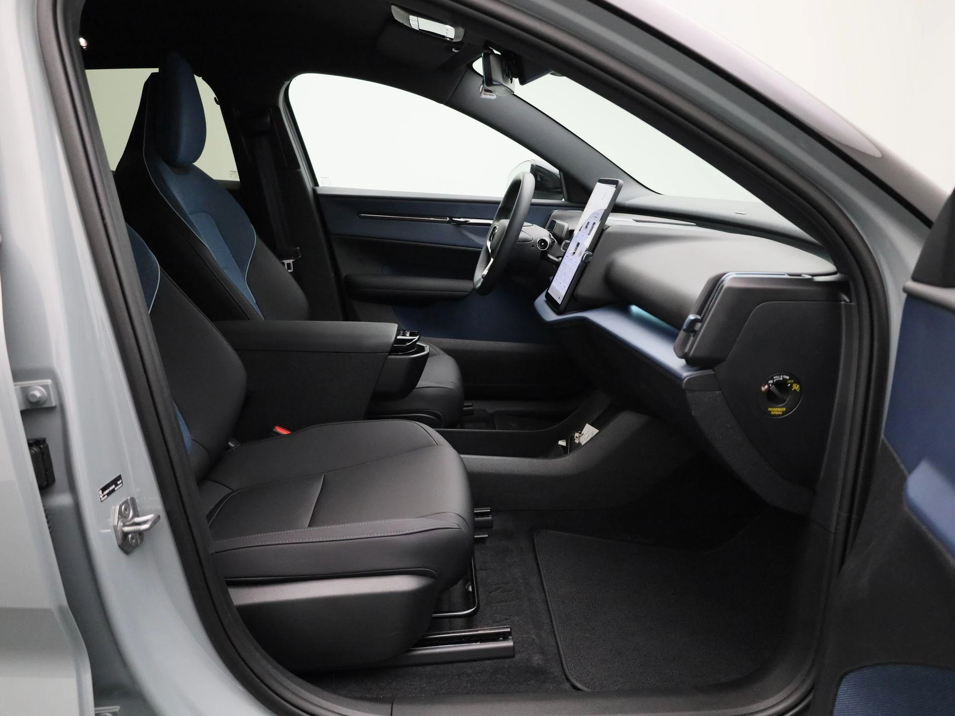 Volvo-EX30-image-34