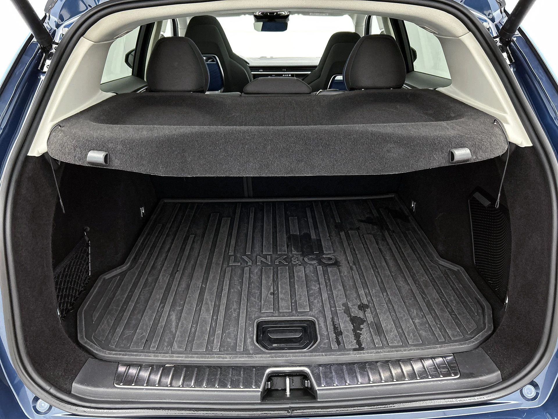 Lynk & Co-01-image-17