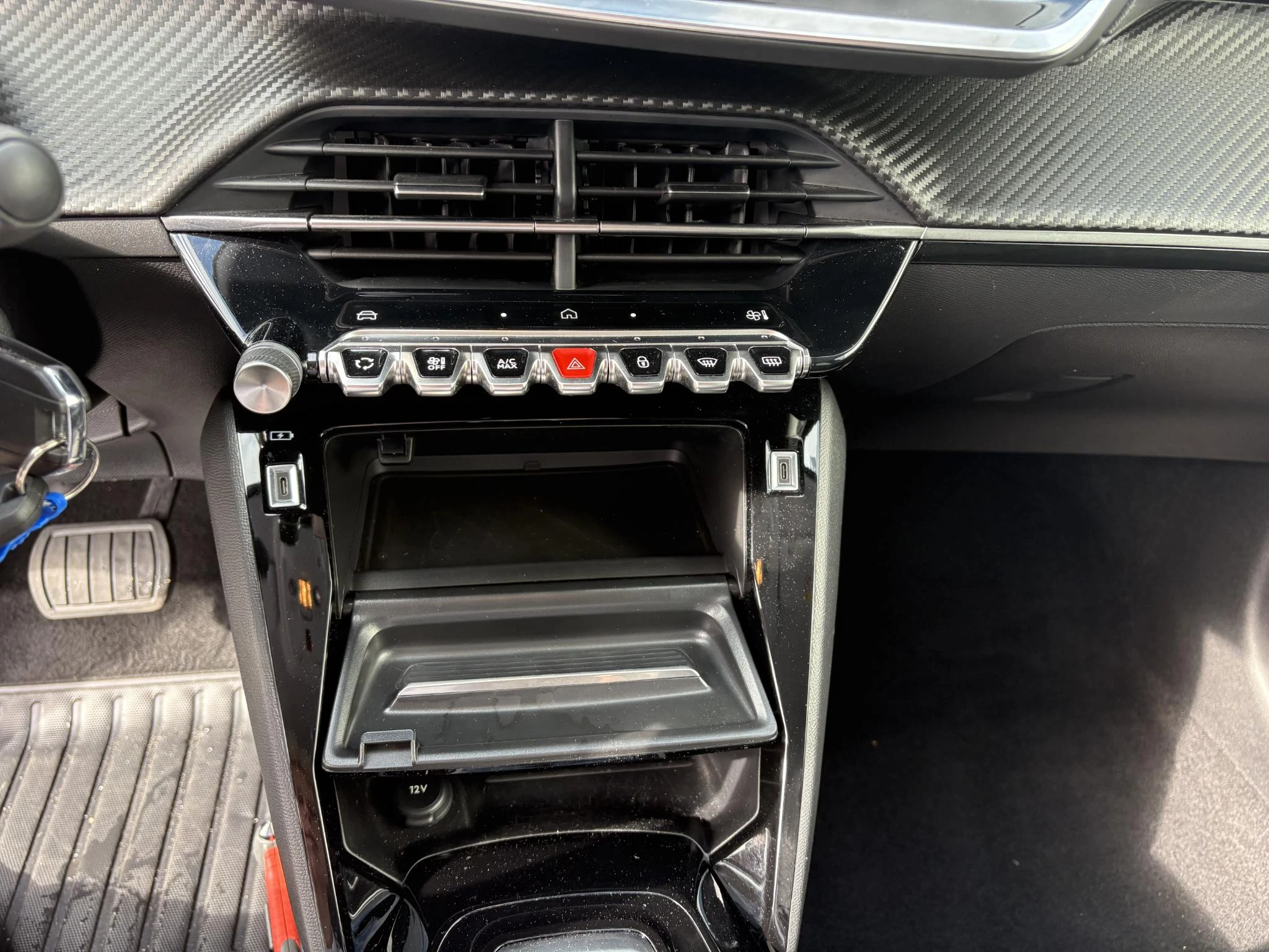 Peugeot-208-image-14