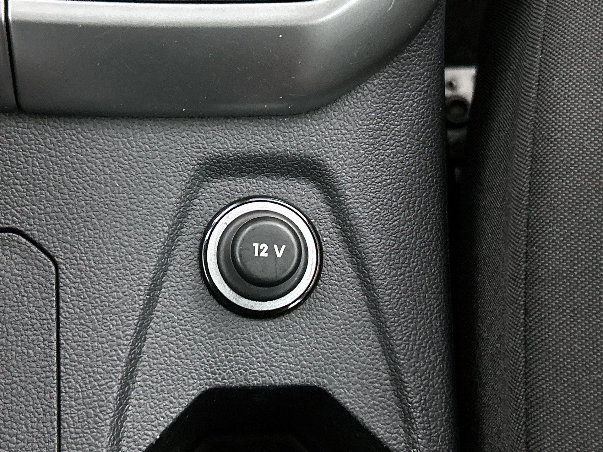 Volkswagen-Polo-image-30