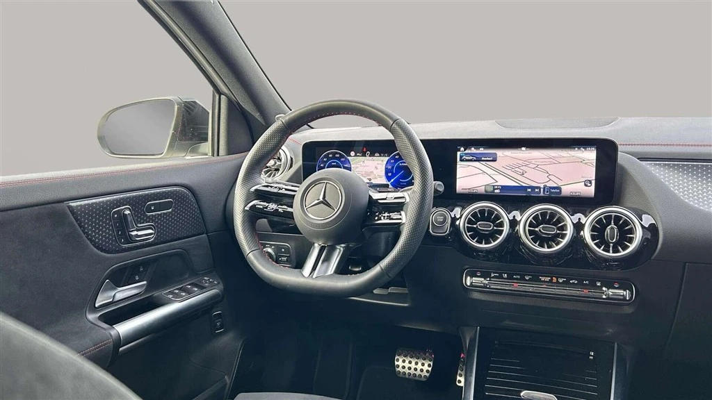 Mercedes-Benz-EQA-image-23