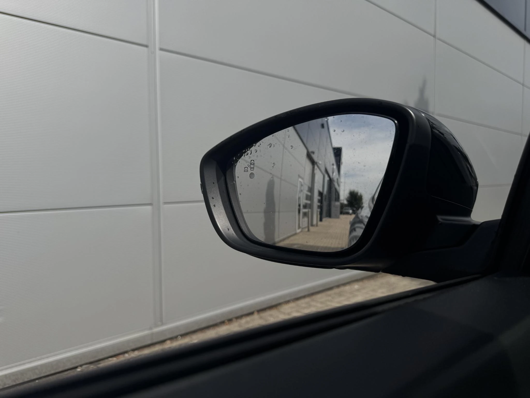 Peugeot-2008-image-27