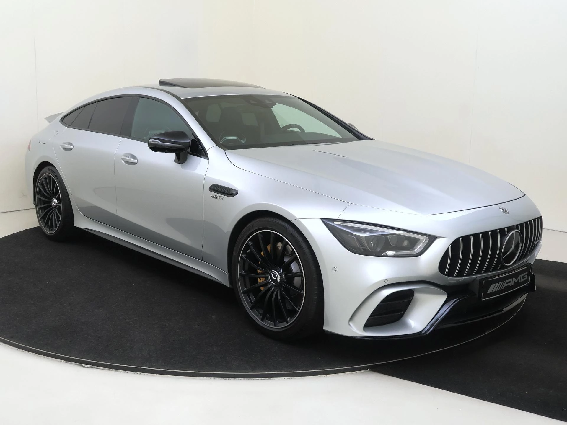Mercedes-AMG-GT-image-4