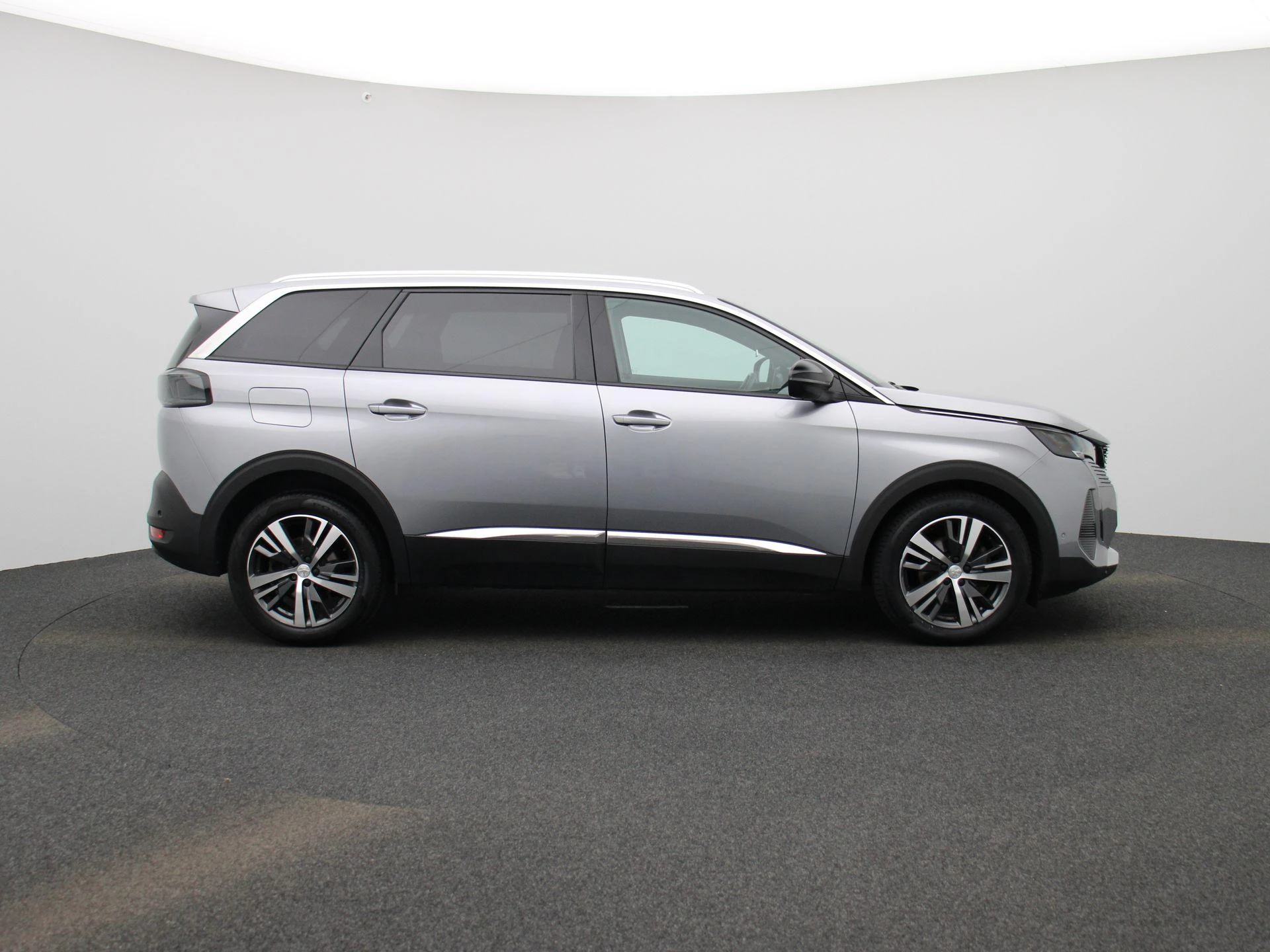 Peugeot-5008-image-5