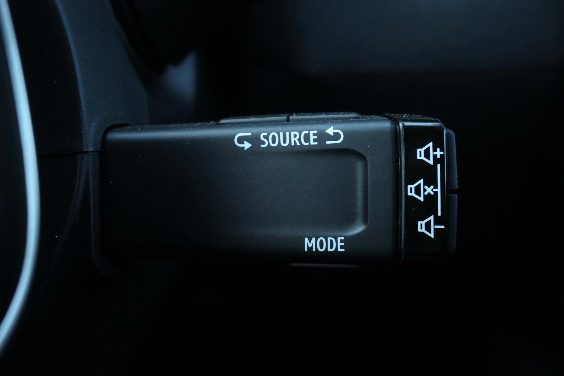 Renault-Clio-image-23