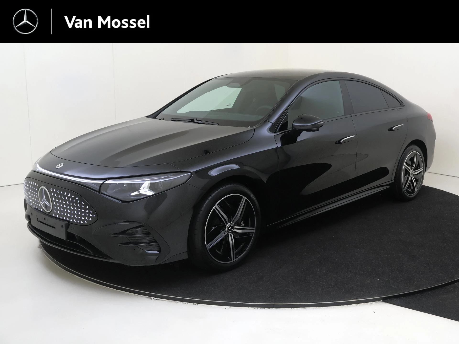 Mercedes-Benz-CLA-image-0