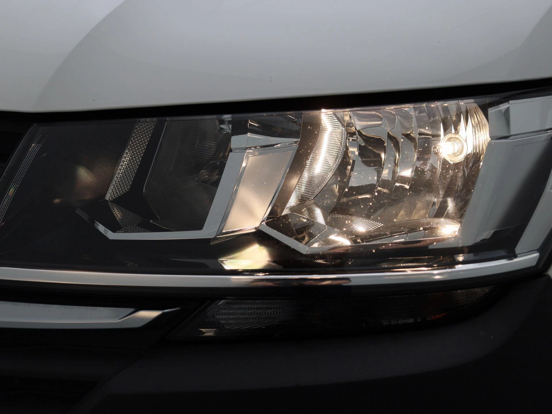 Volkswagen Transporter 2.0 TDI L2H1 150PK