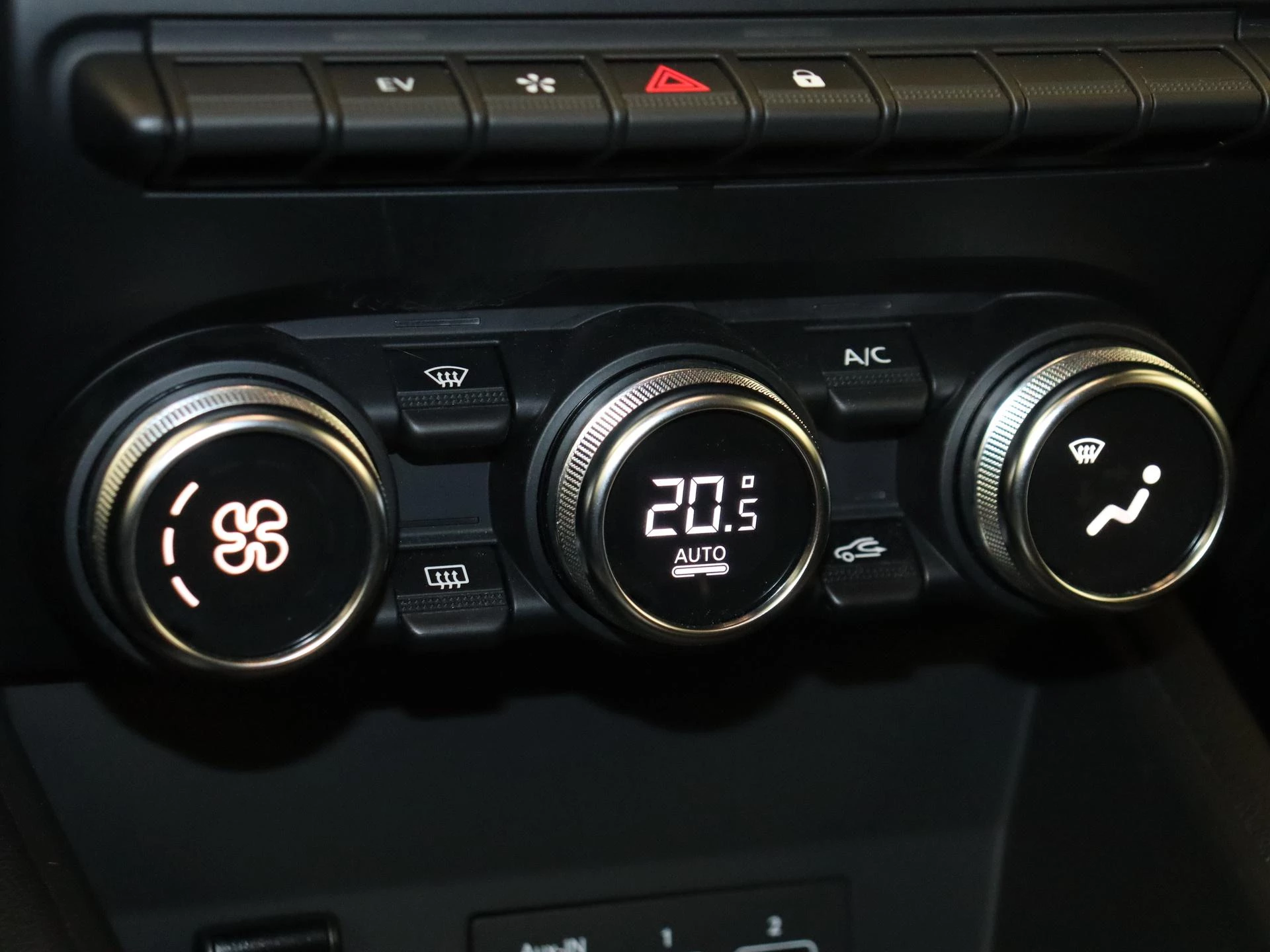 Renault-Captur-image-18