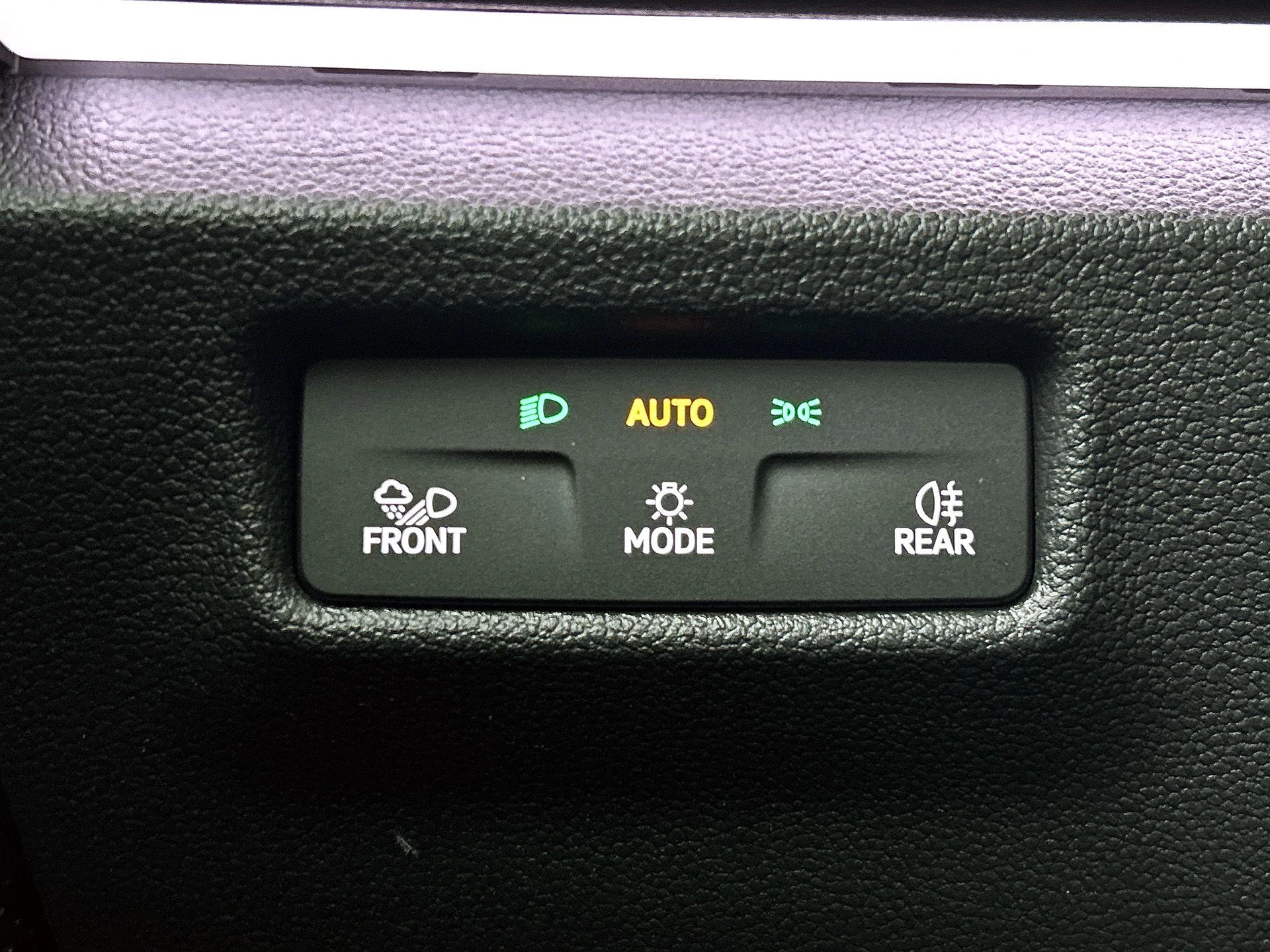 Volkswagen-Tiguan-image-34