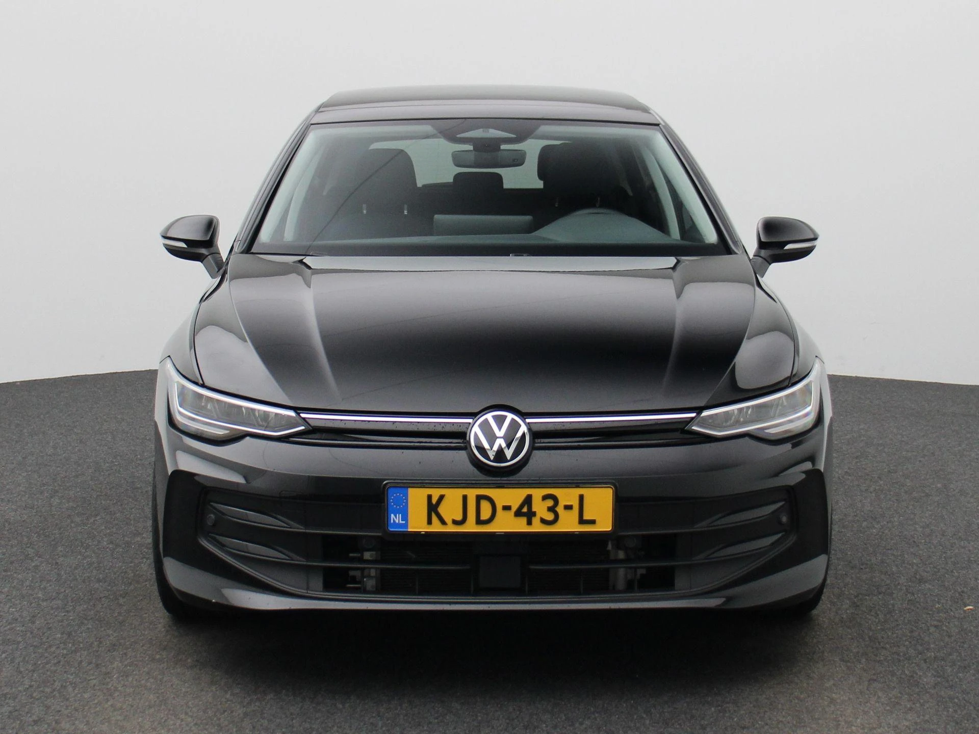 Volkswagen-Golf-image-2