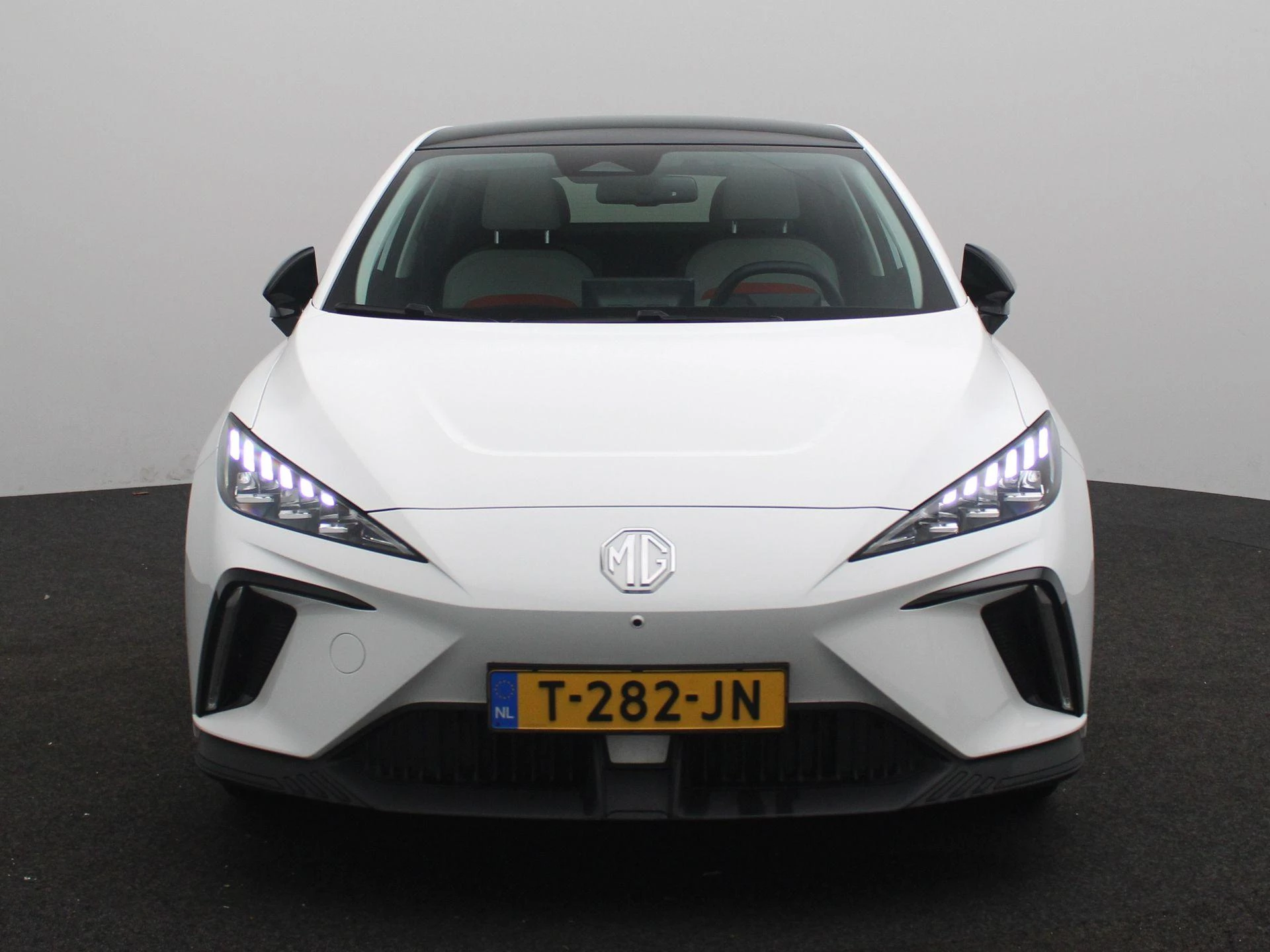 MG-MG4 EV-image-2