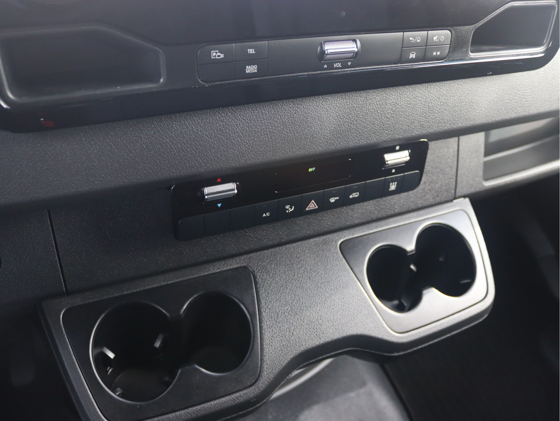 Mercedes-Benz-Sprinter-image-11