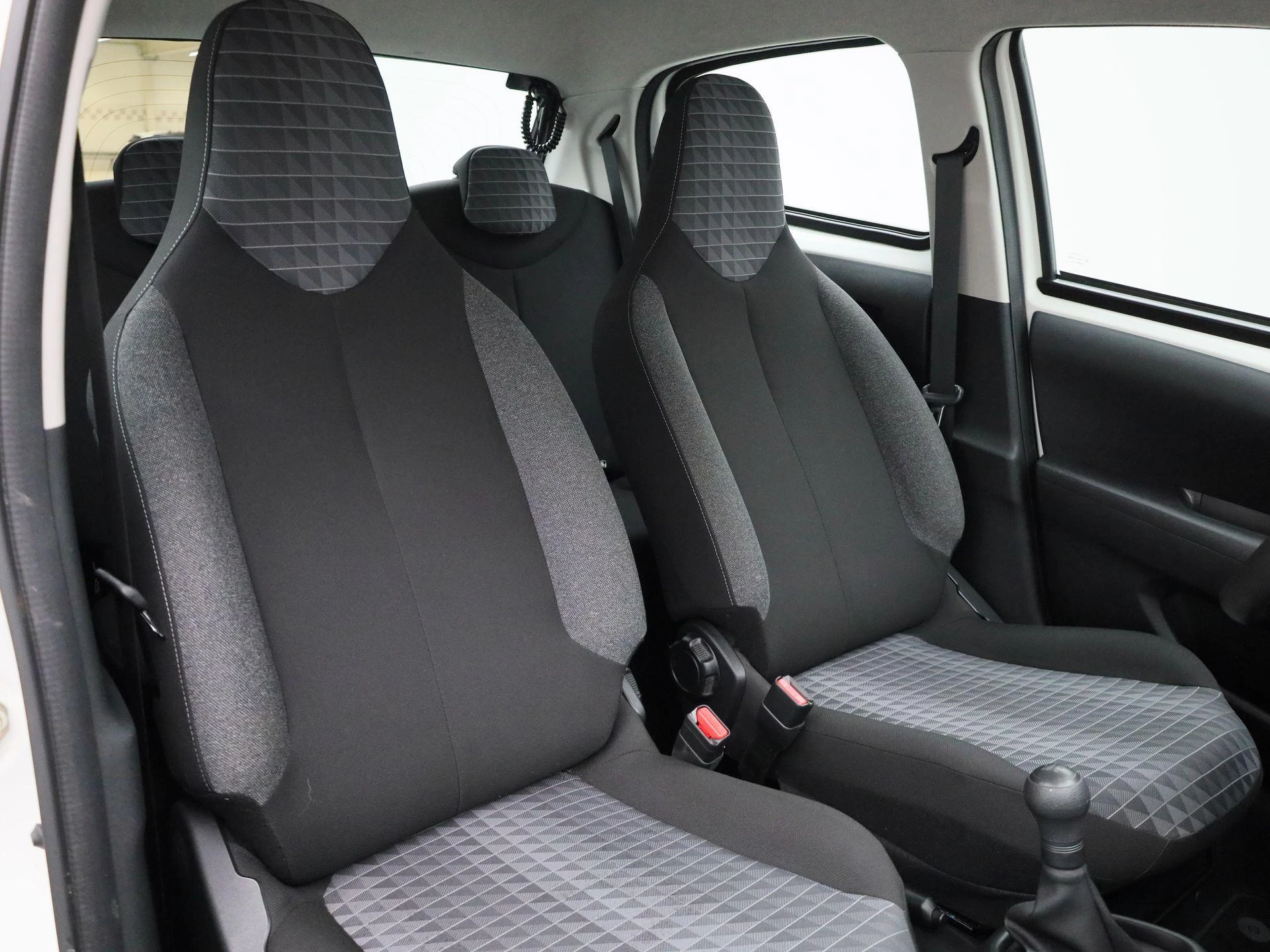 Peugeot-108-image-25
