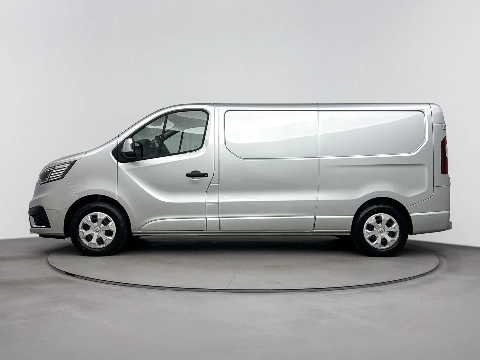 Renault-Trafic-image-1