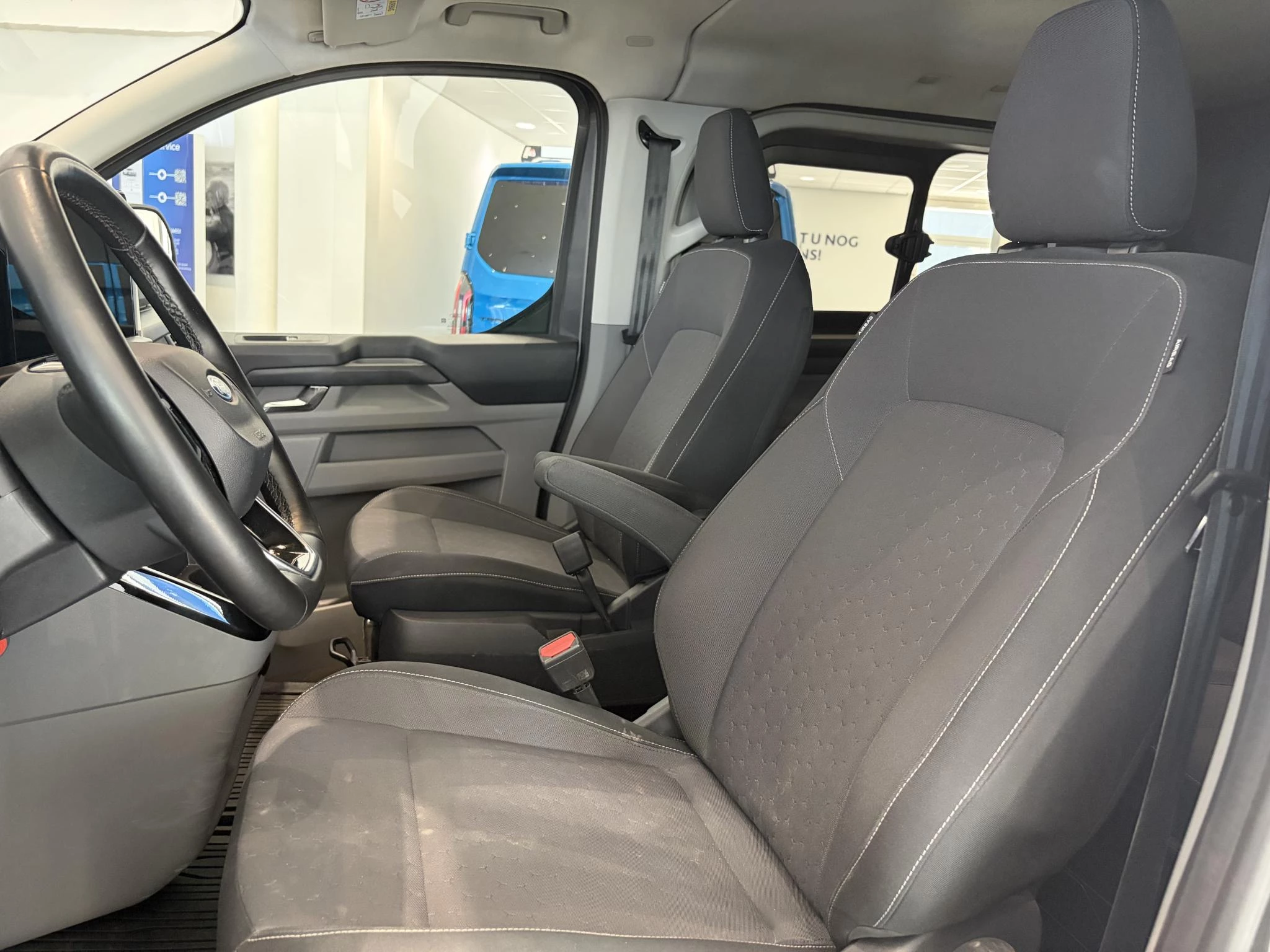 Ford Transit Custom 320 2.5 PHEV L2H1 Limited DC