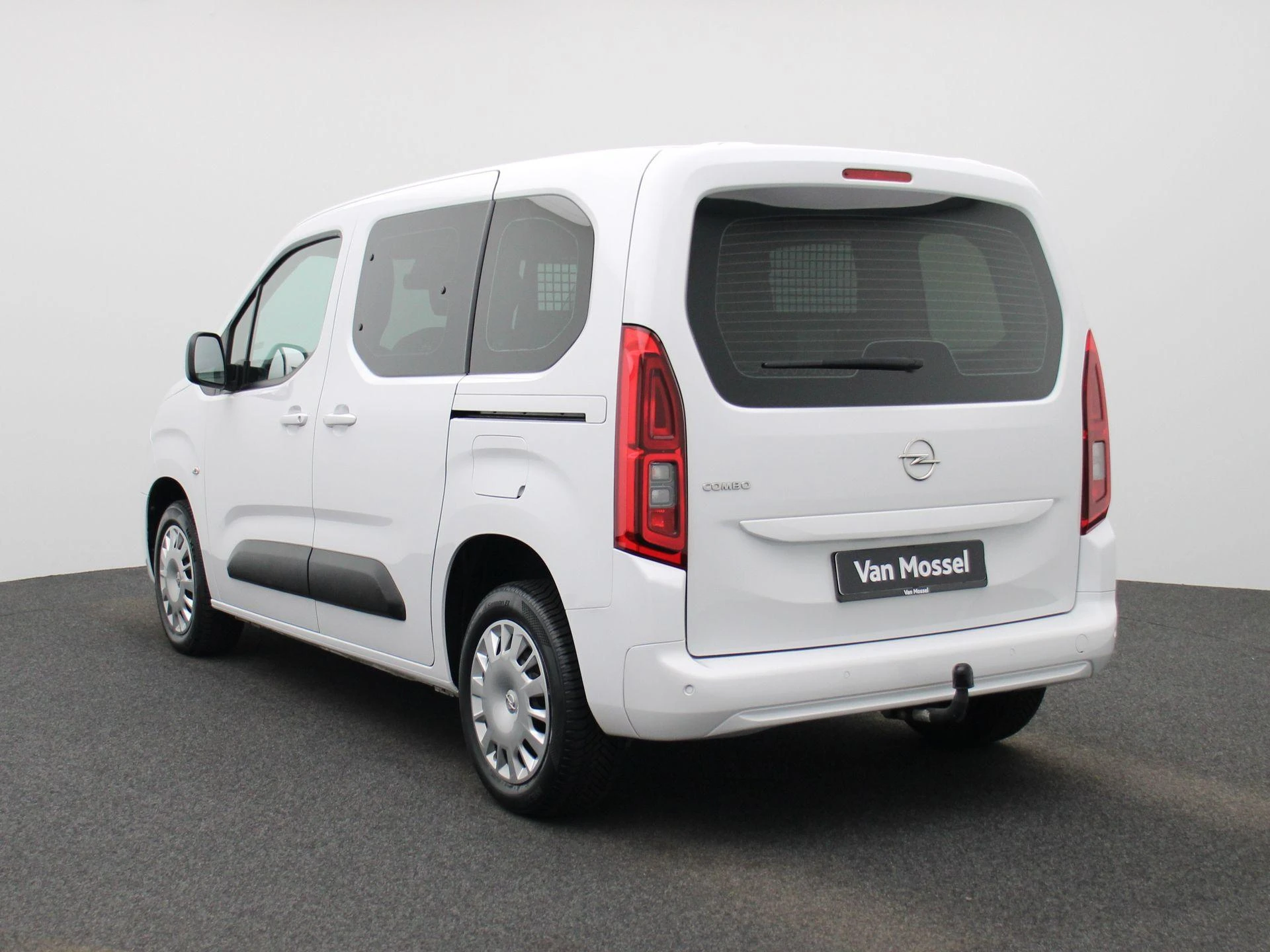 Opel-Combo Life-image-1