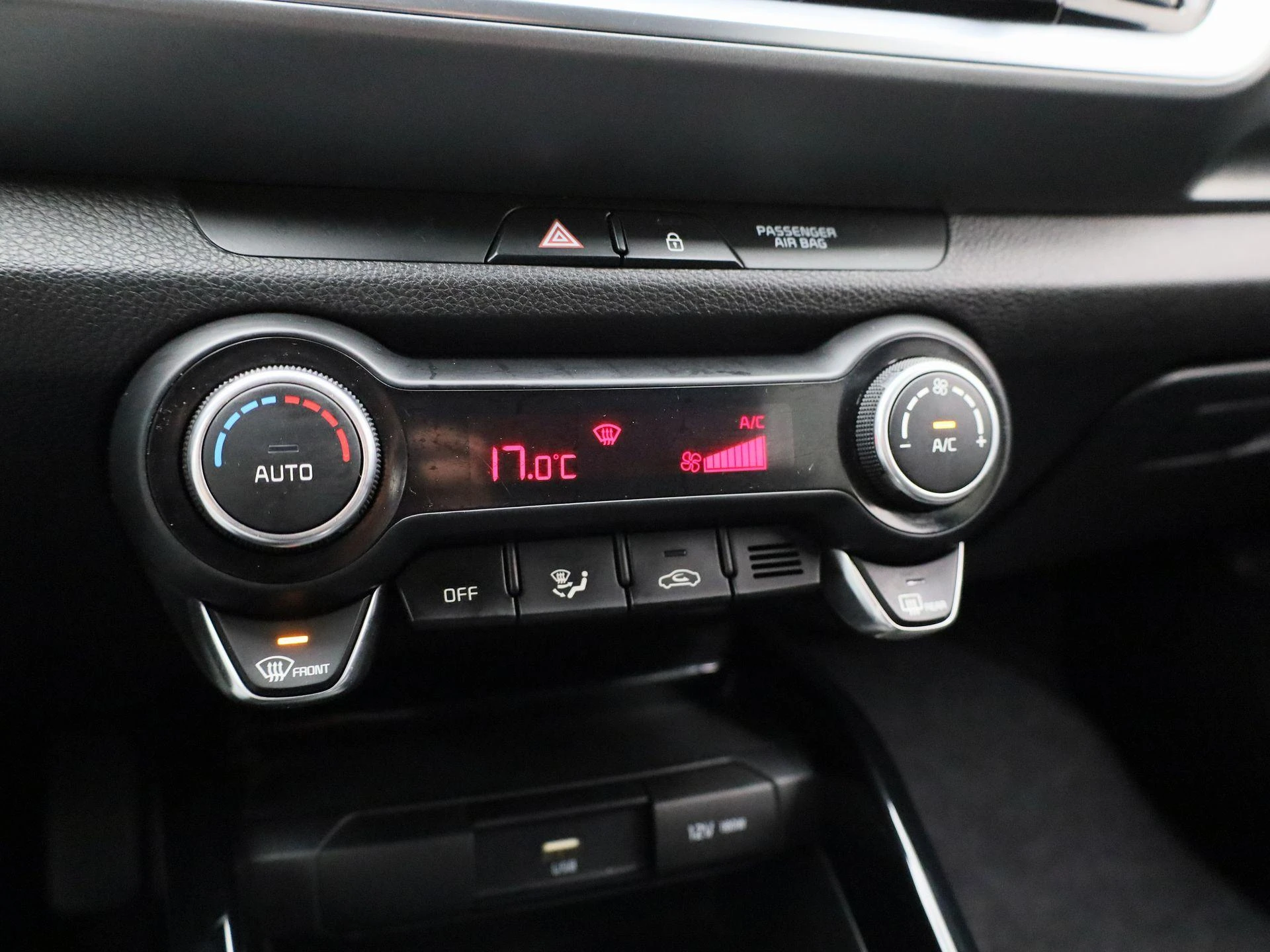 Kia-Stonic-image-26