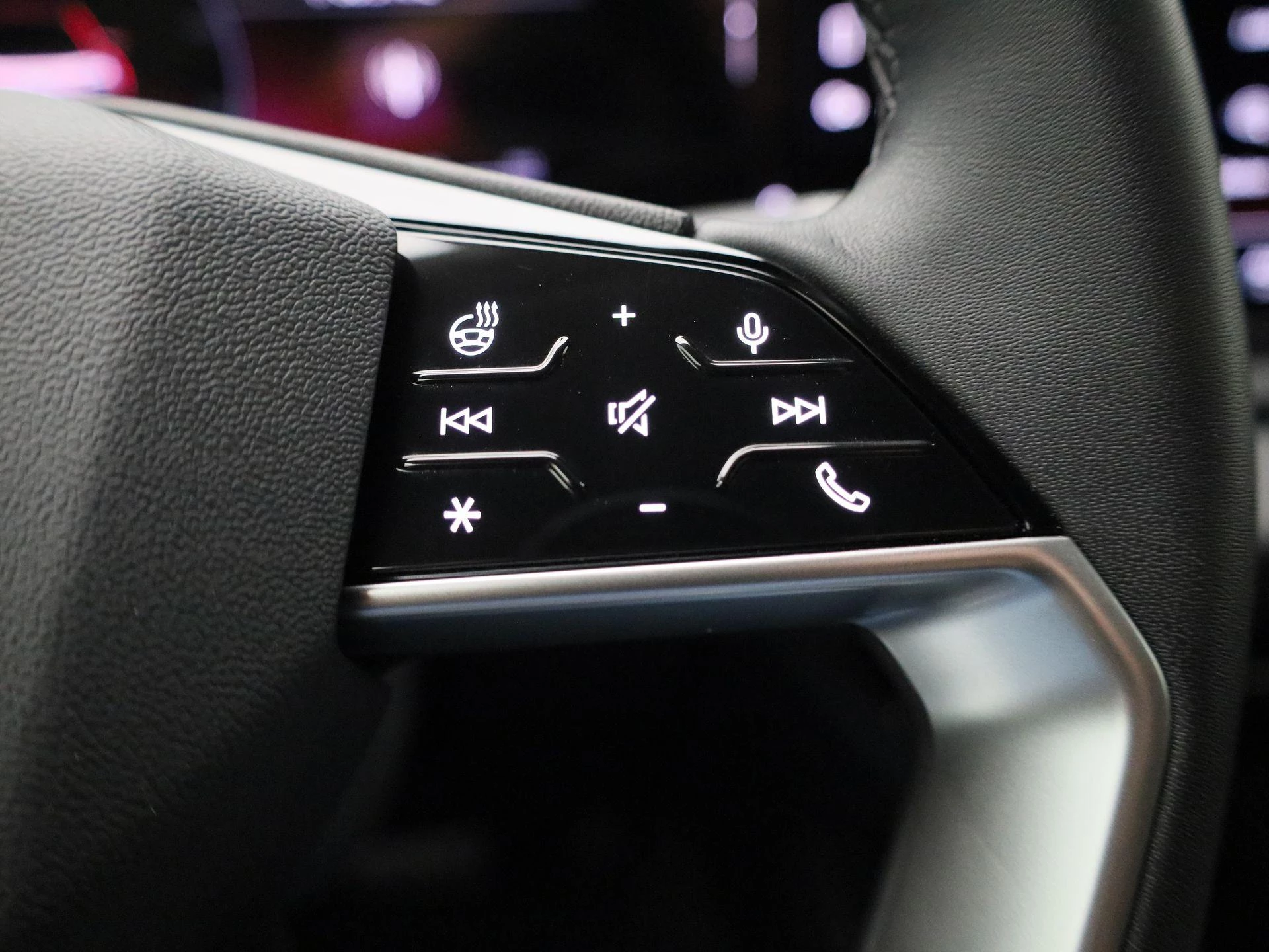 Audi-Q6 e-tron-image-17