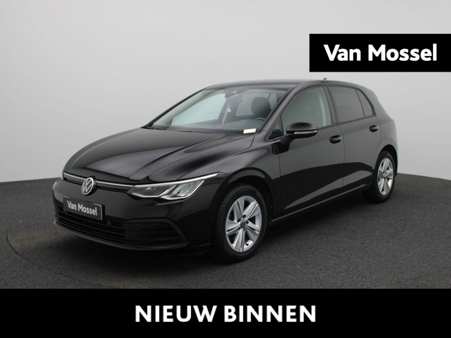 Volkswagen-Golf-image-0