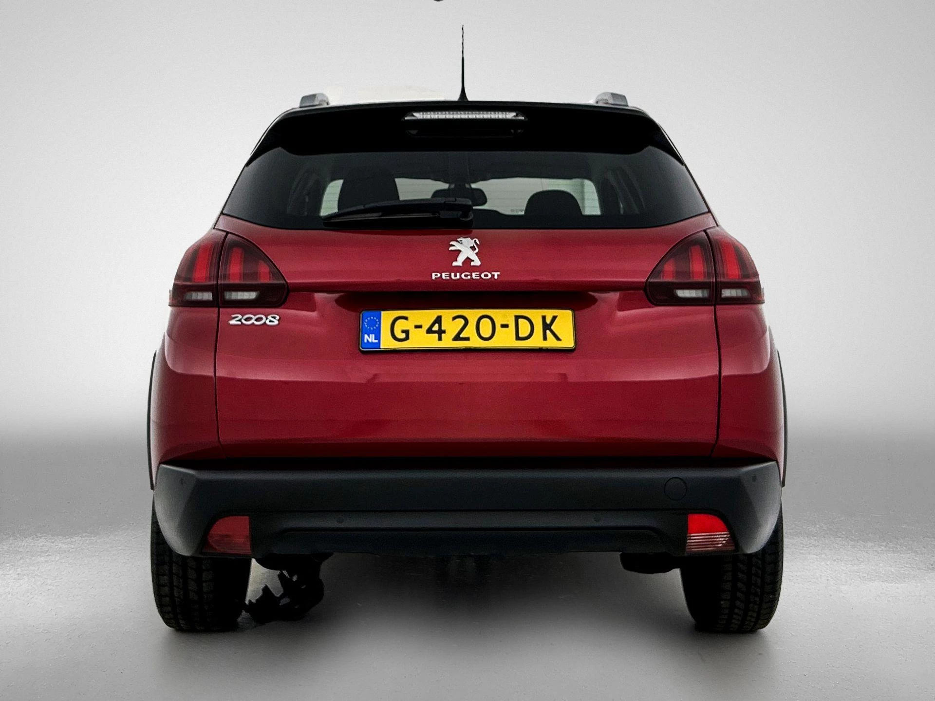 Peugeot-2008-image-2