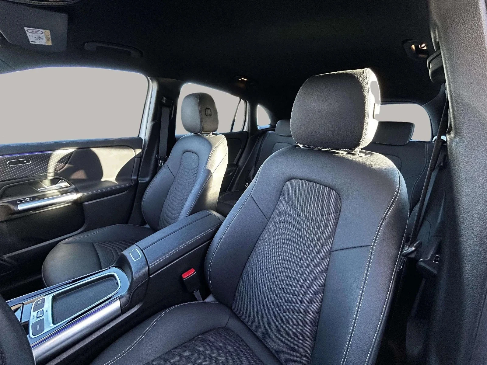 Mercedes-Benz-EQA-image-8